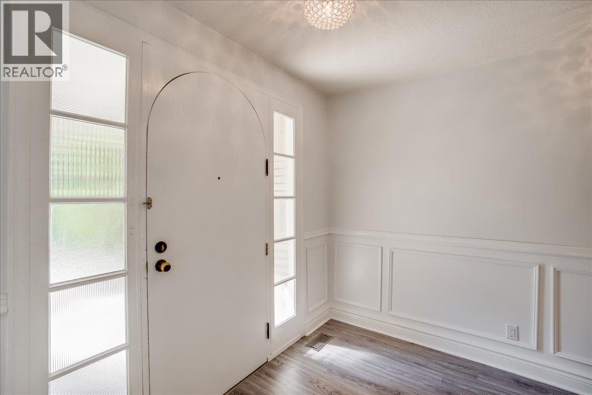 821 Gordon Street, Nelson, British Columbia  V1L 3L8 - Photo 8 - 10364092