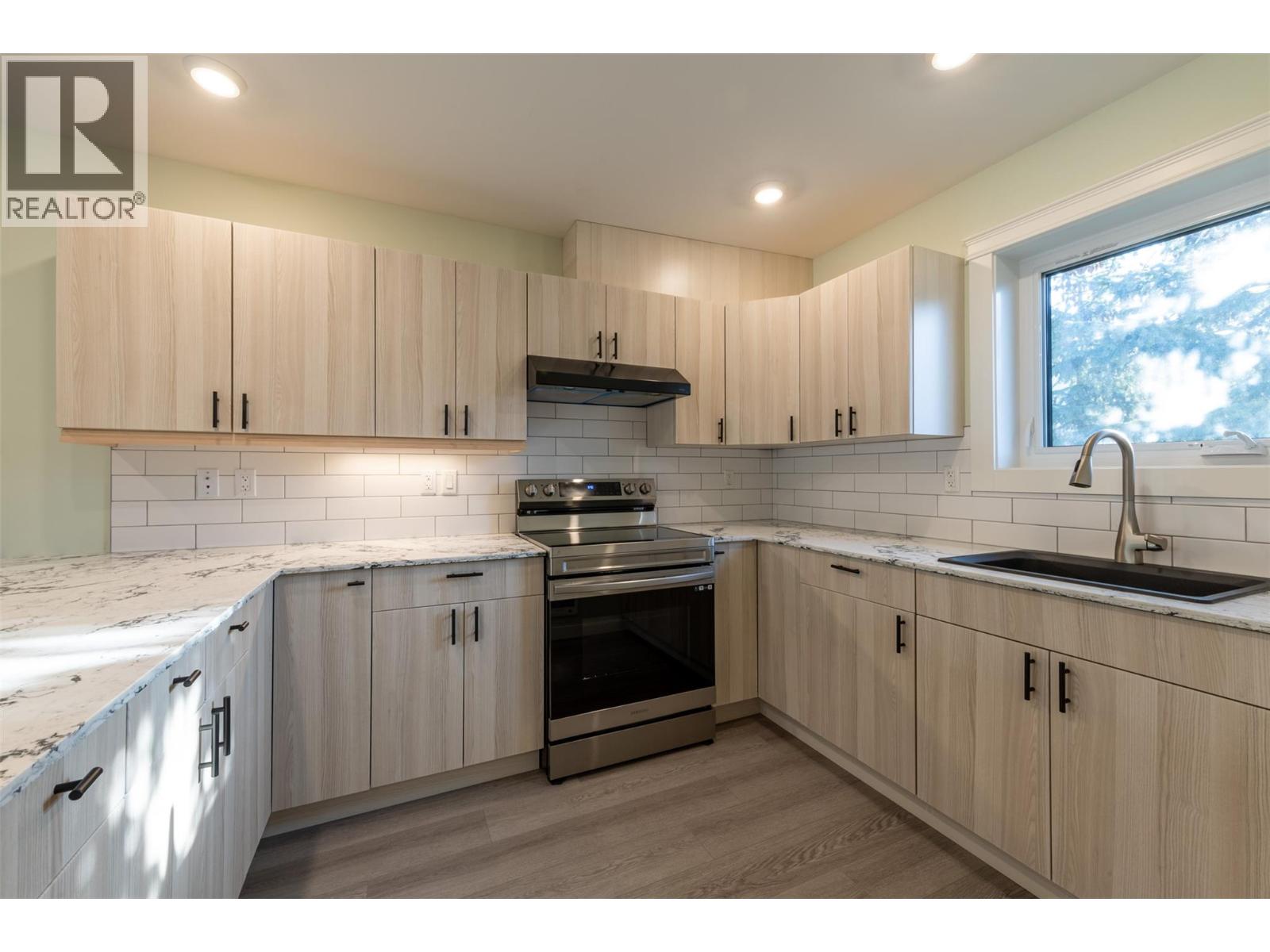 615 9th Street S, Golden, British Columbia  V0A 1H0 - Photo 36 - 10364237