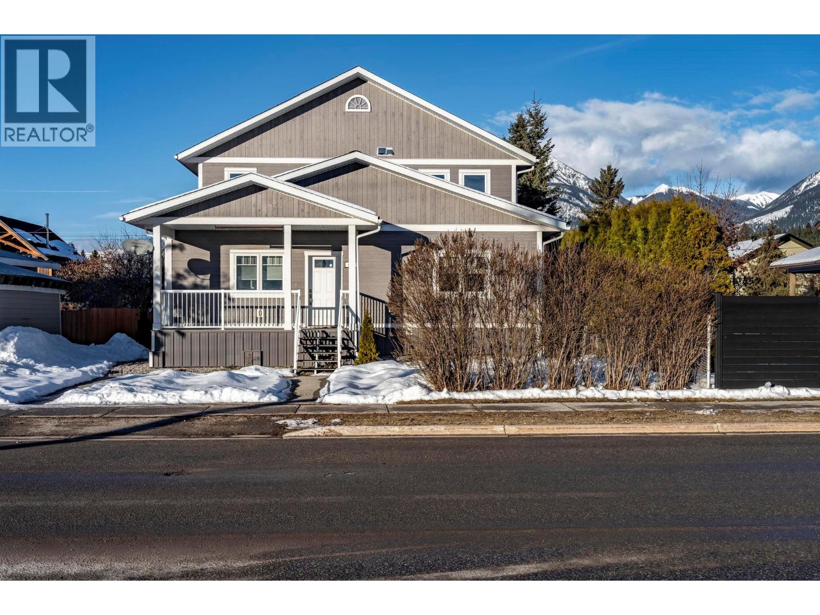 615 9th Street S, Golden, British Columbia  V0A 1H0 - Photo 4 - 10364237