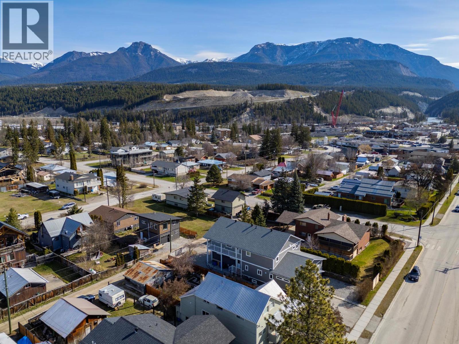 615 9th Street S, Golden, British Columbia  V0A 1H0 - Photo 71 - 10364237