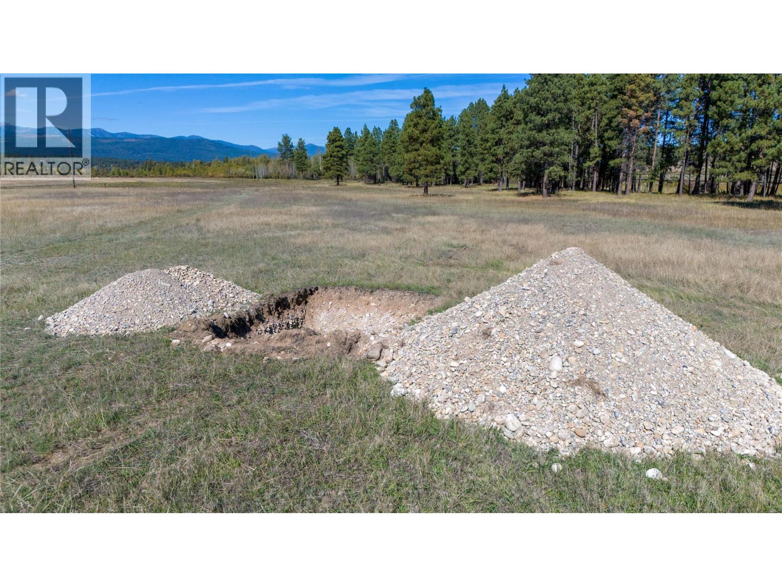 7055 93/95 Highway, Wasa, British Columbia  V0B 2K0 - Photo 73 - 10364005