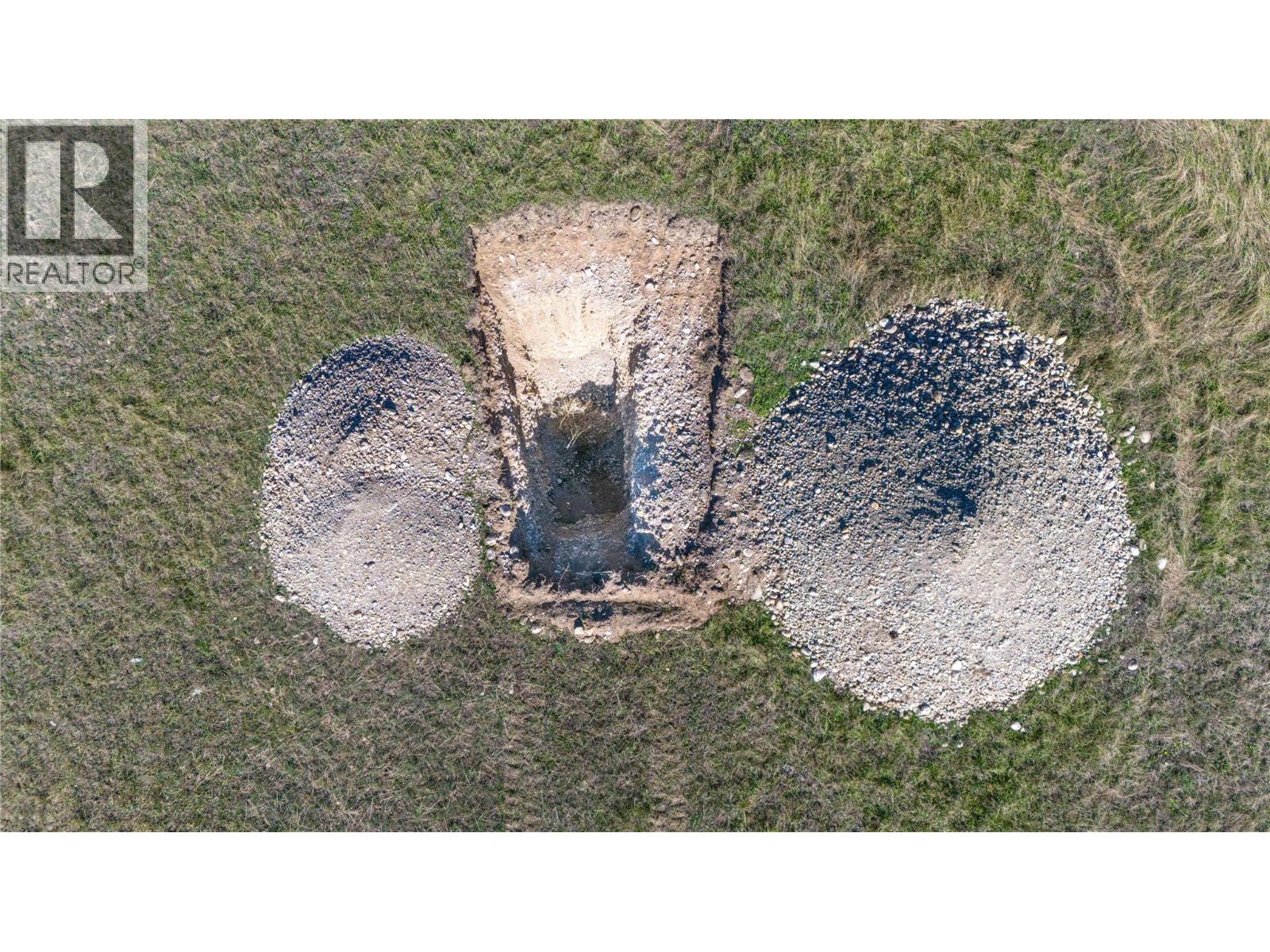 7055 93/95 Highway, Wasa, British Columbia  V0B 2K0 - Photo 74 - 10364005