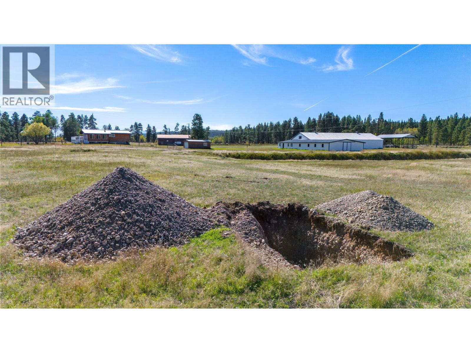 7055 93/95 Highway, Wasa, British Columbia  V0B 2K0 - Photo 76 - 10364005