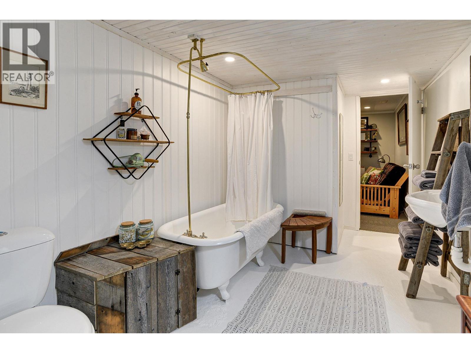 570 Dairy Road, Kamloops, British Columbia  V2B 8N5 - Photo 15 - 10364281