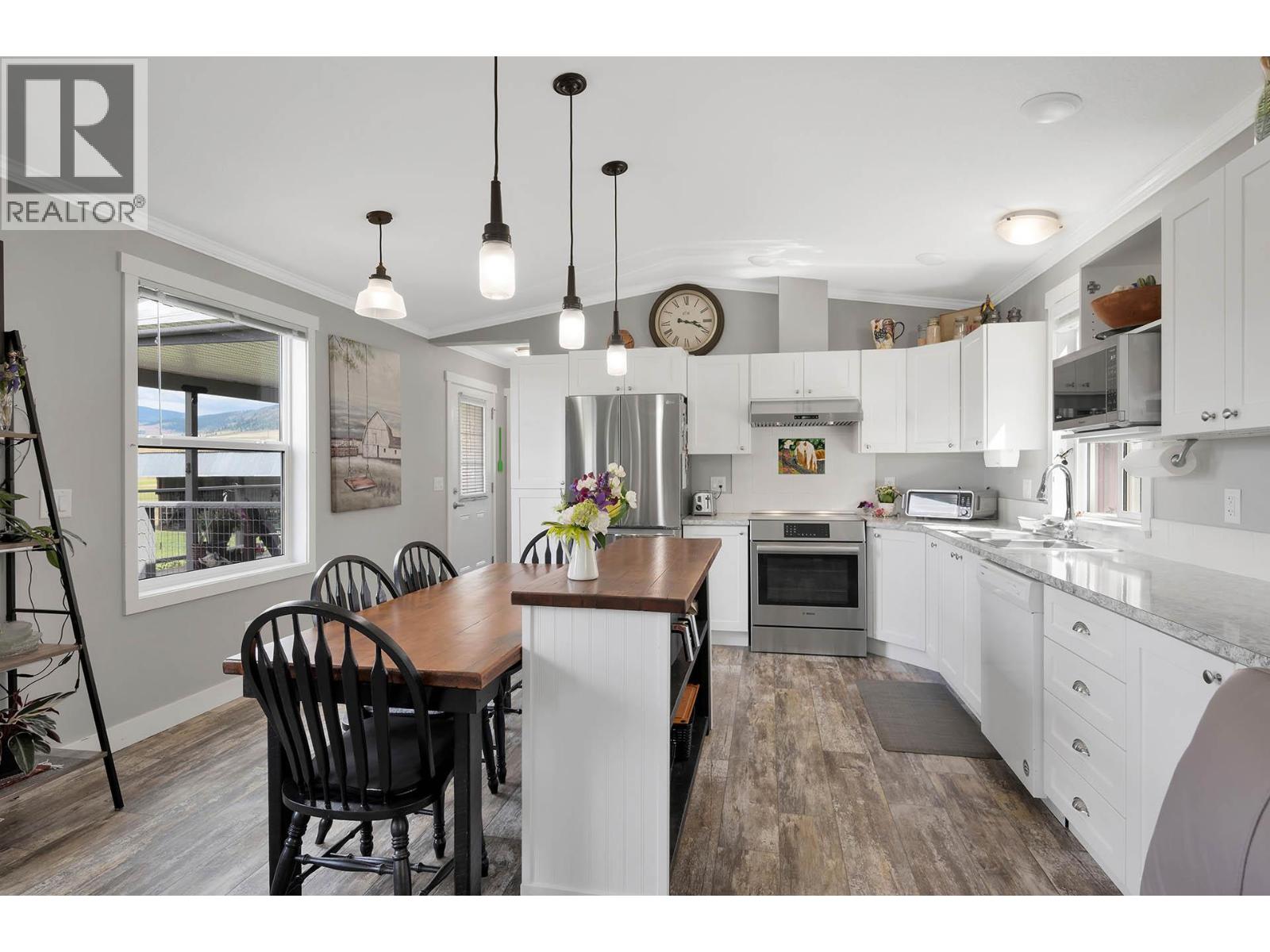 570 Dairy Road, Kamloops, British Columbia  V2B 8N5 - Photo 25 - 10364281