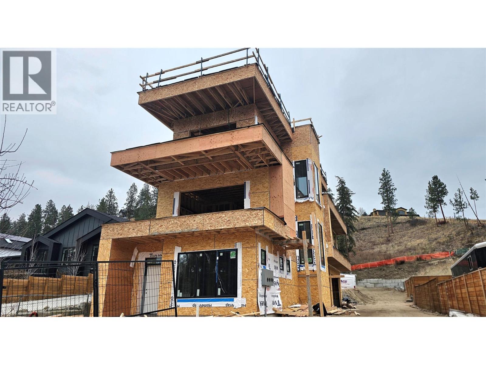 757 Barnaby Road Unit# 1, Kelowna, British Columbia  V1W 4N9 - Photo 3 - 10364178