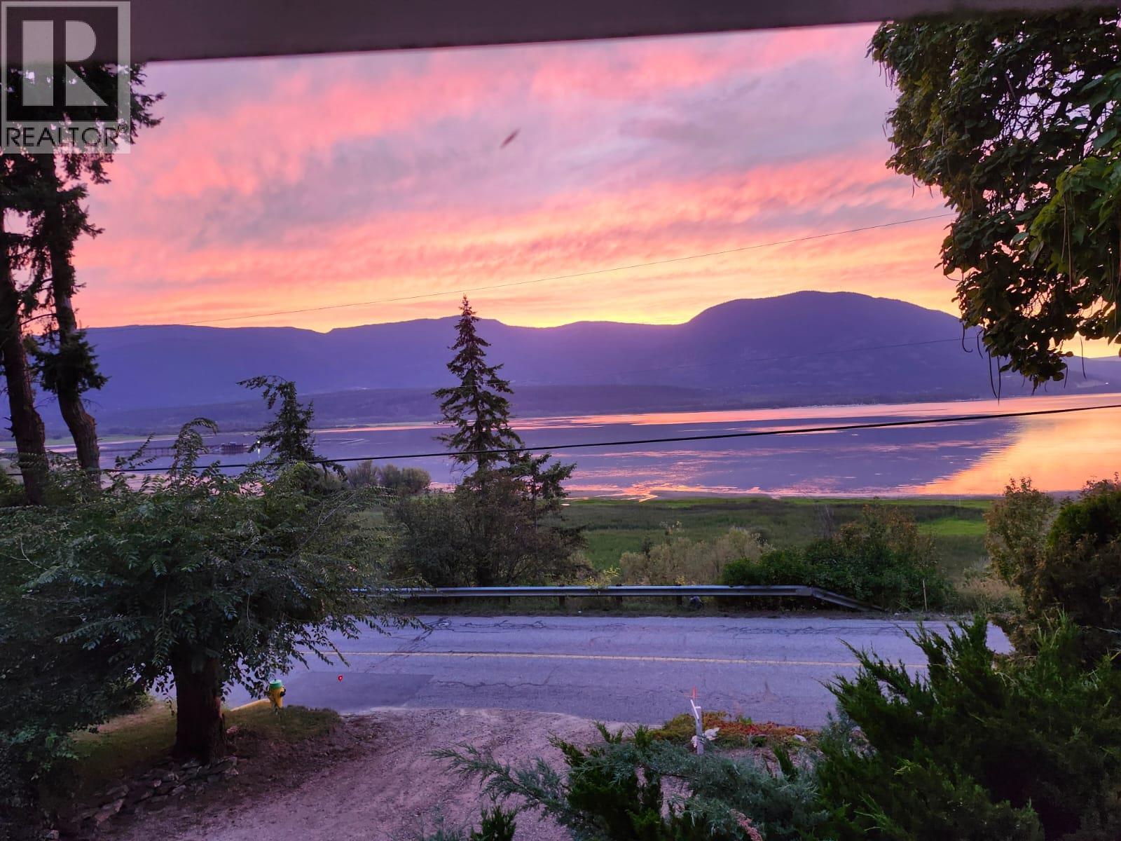 1430 Lakeshore Road Ne, Salmon Arm, British Columbia  V1E 2V7 - Photo 1 - 10364299