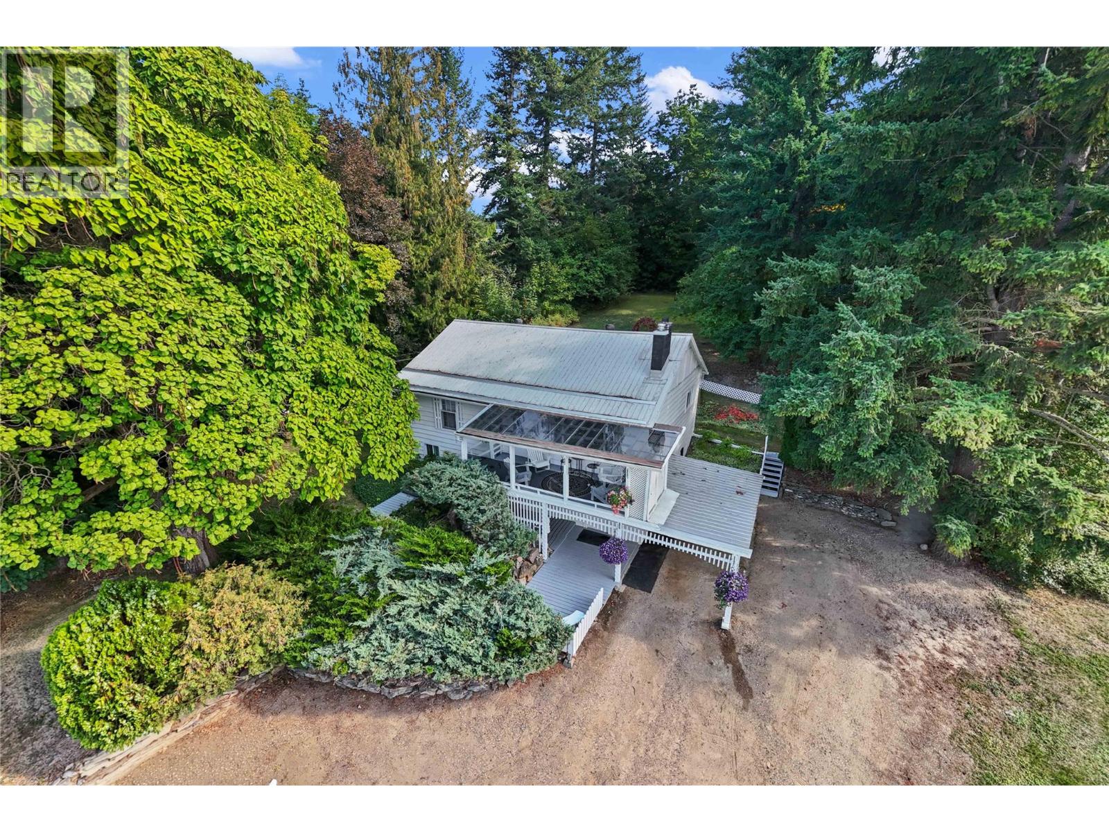 1430 Lakeshore Road Ne, Salmon Arm, British Columbia  V1E 2V7 - Photo 12 - 10364299