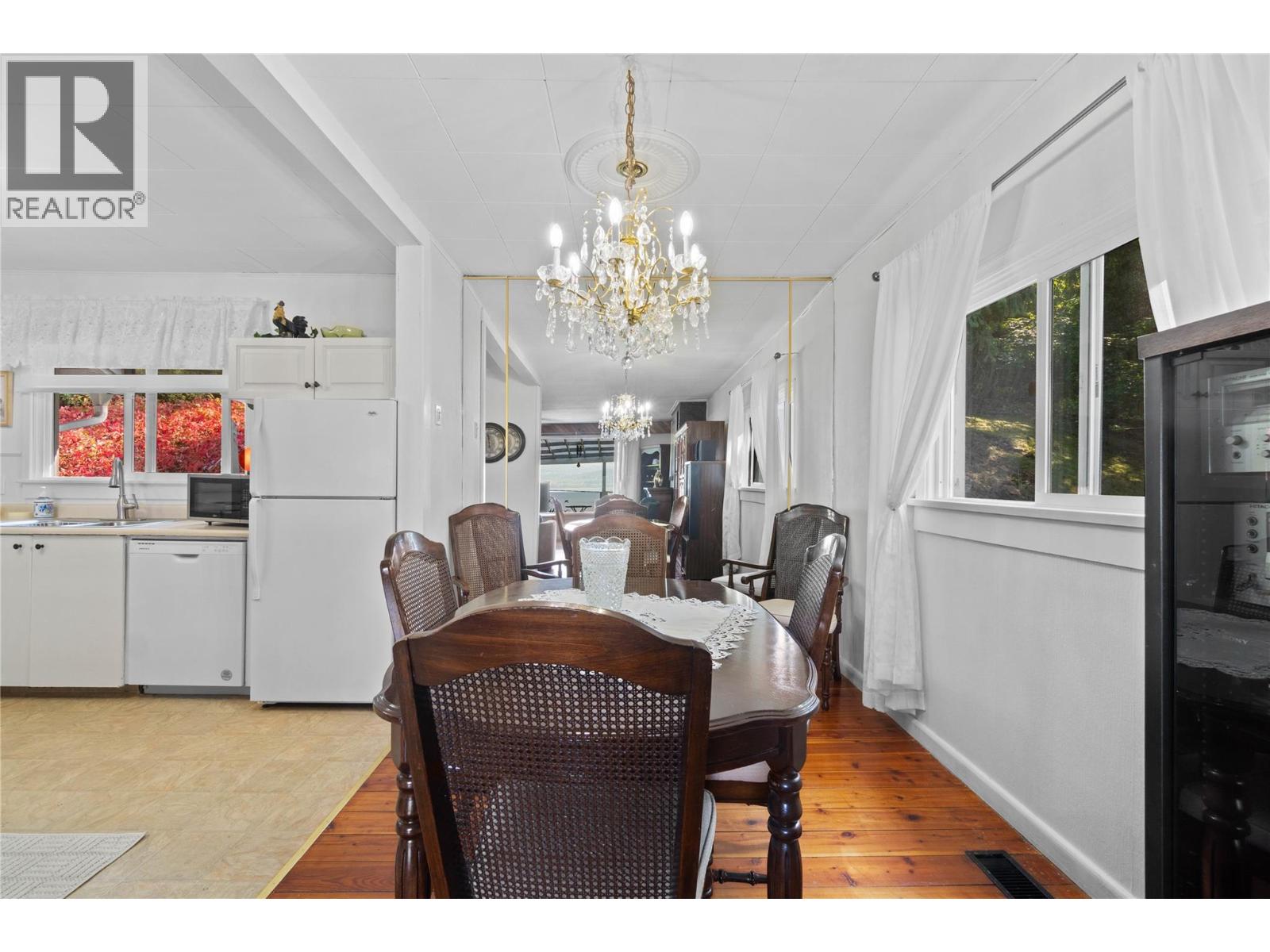 1430 Lakeshore Road Ne, Salmon Arm, British Columbia  V1E 2V7 - Photo 21 - 10364299