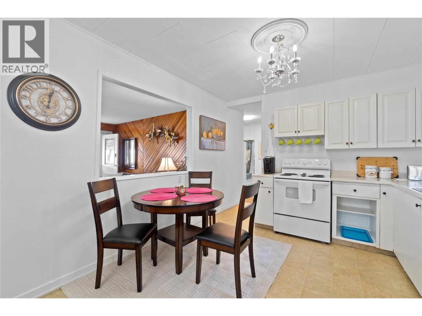 1430 Lakeshore Road Ne, Salmon Arm, British Columbia  V1E 2V7 - Photo 24 - 10364299