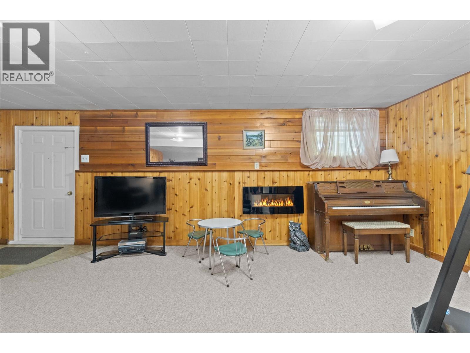 1430 Lakeshore Road Ne, Salmon Arm, British Columbia  V1E 2V7 - Photo 36 - 10364299