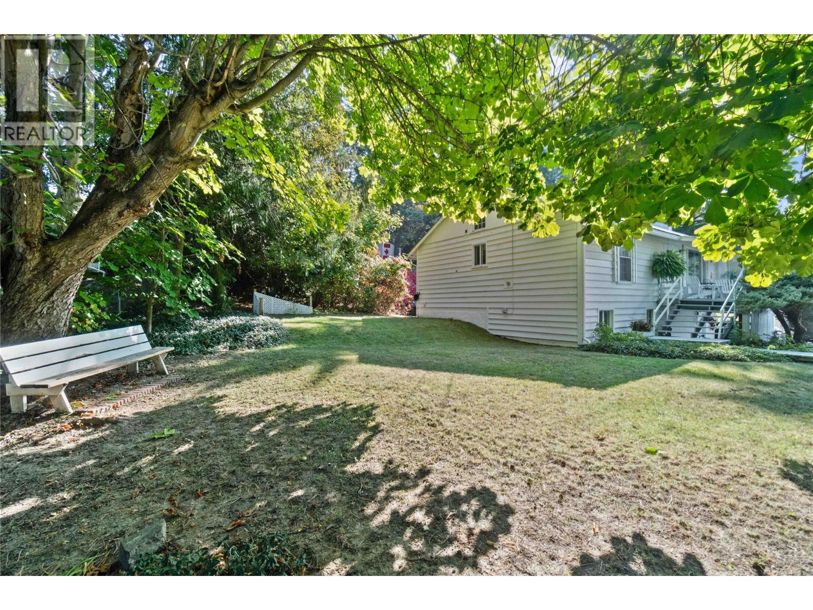 1430 Lakeshore Road Ne, Salmon Arm, British Columbia  V1E 2V7 - Photo 53 - 10364299