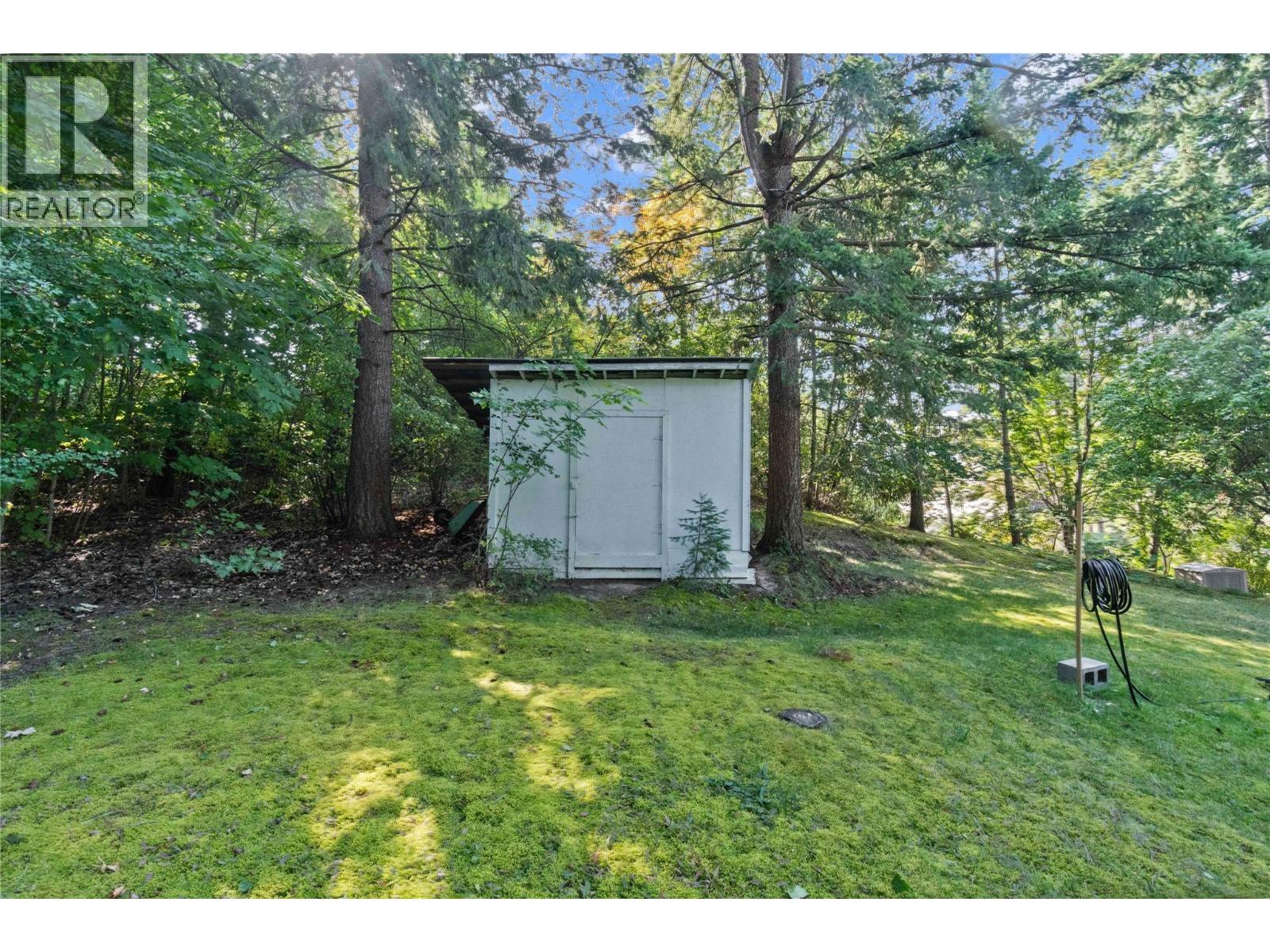 1430 Lakeshore Road Ne, Salmon Arm, British Columbia  V1E 2V7 - Photo 65 - 10364299