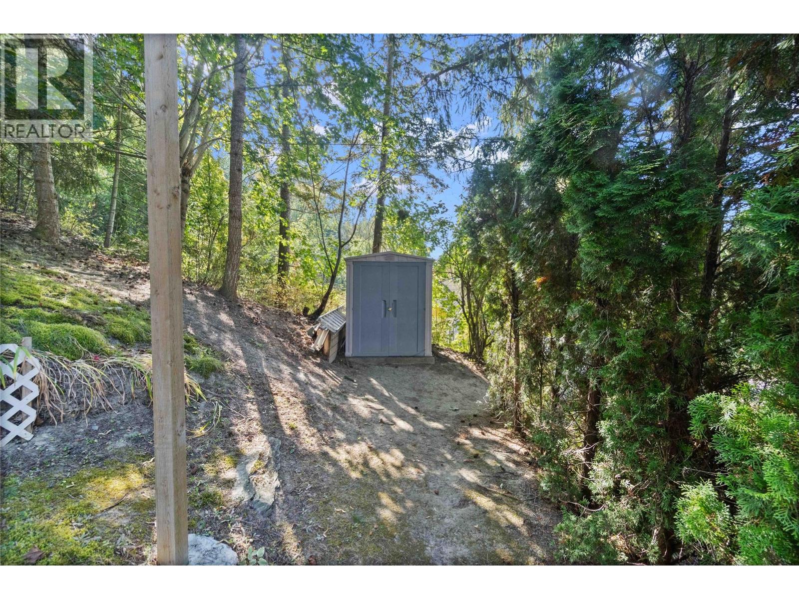 1430 Lakeshore Road Ne, Salmon Arm, British Columbia  V1E 2V7 - Photo 69 - 10364299