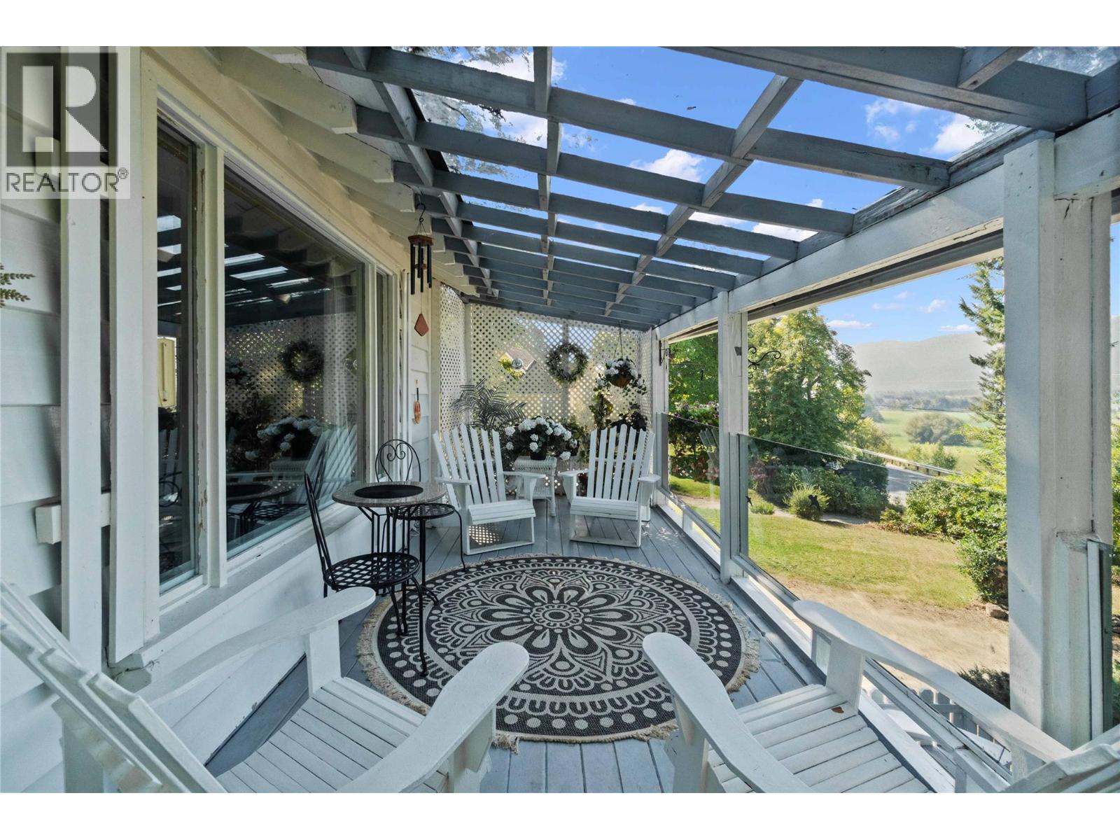 1430 Lakeshore Road Ne, Salmon Arm, British Columbia  V1E 2V7 - Photo 83 - 10364299