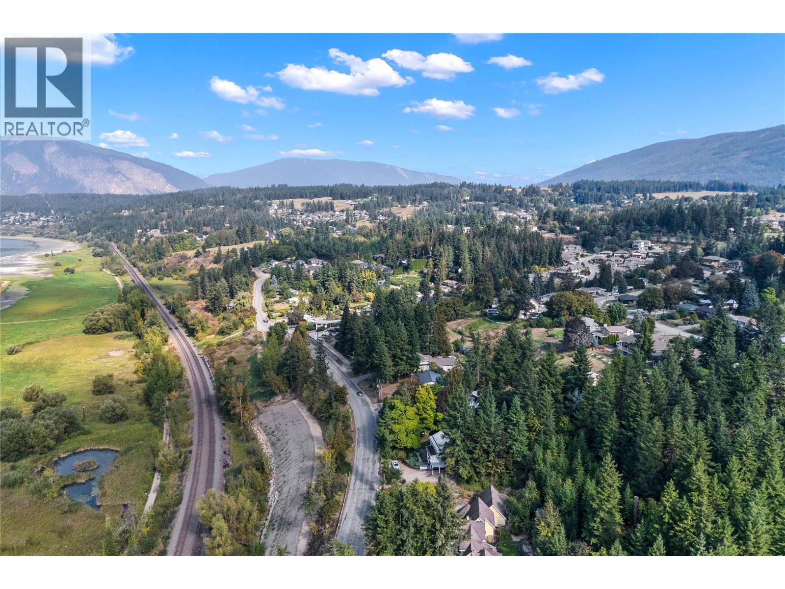 1430 Lakeshore Road Ne, Salmon Arm, British Columbia  V1E 2V7 - Photo 87 - 10364299