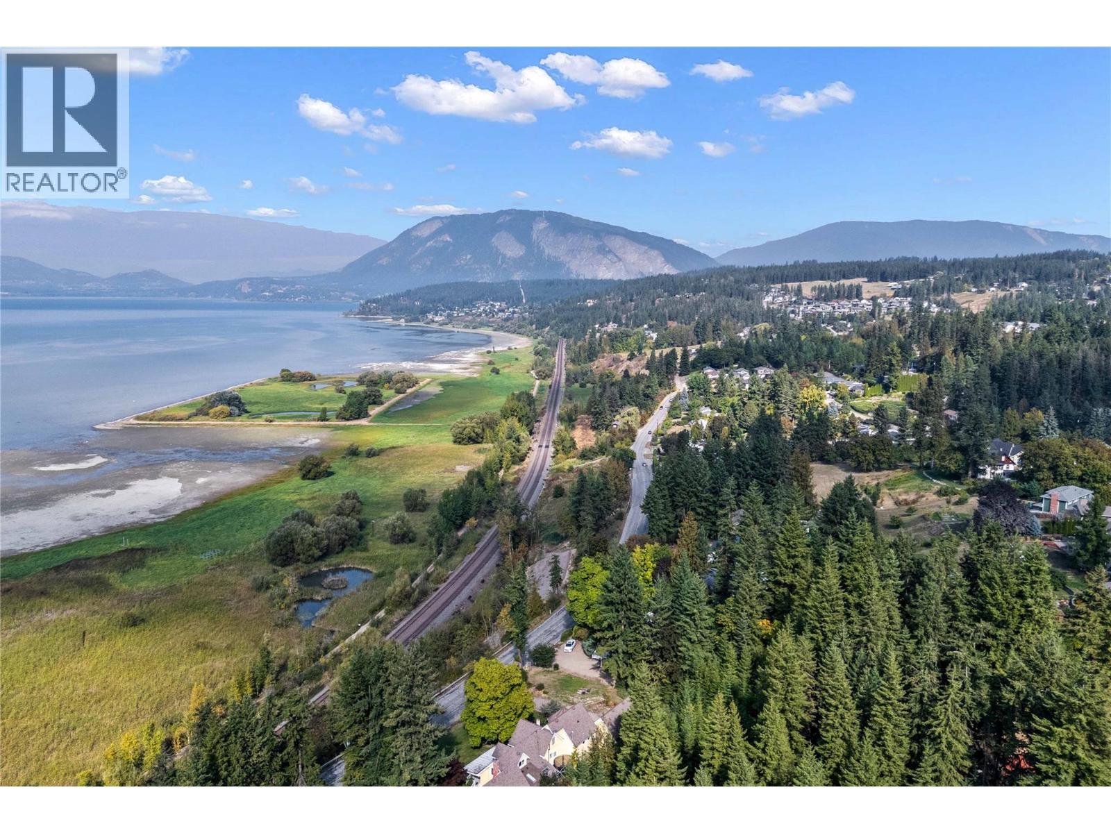1430 Lakeshore Road Ne, Salmon Arm, British Columbia  V1E 2V7 - Photo 88 - 10364299