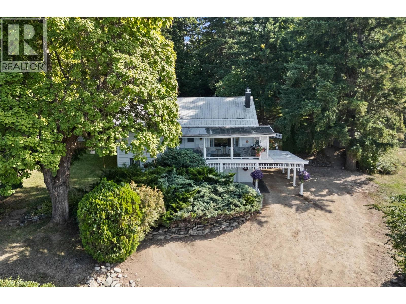 1430 Lakeshore Road Ne, Salmon Arm, British Columbia  V1E 2V7 - Photo 9 - 10364299