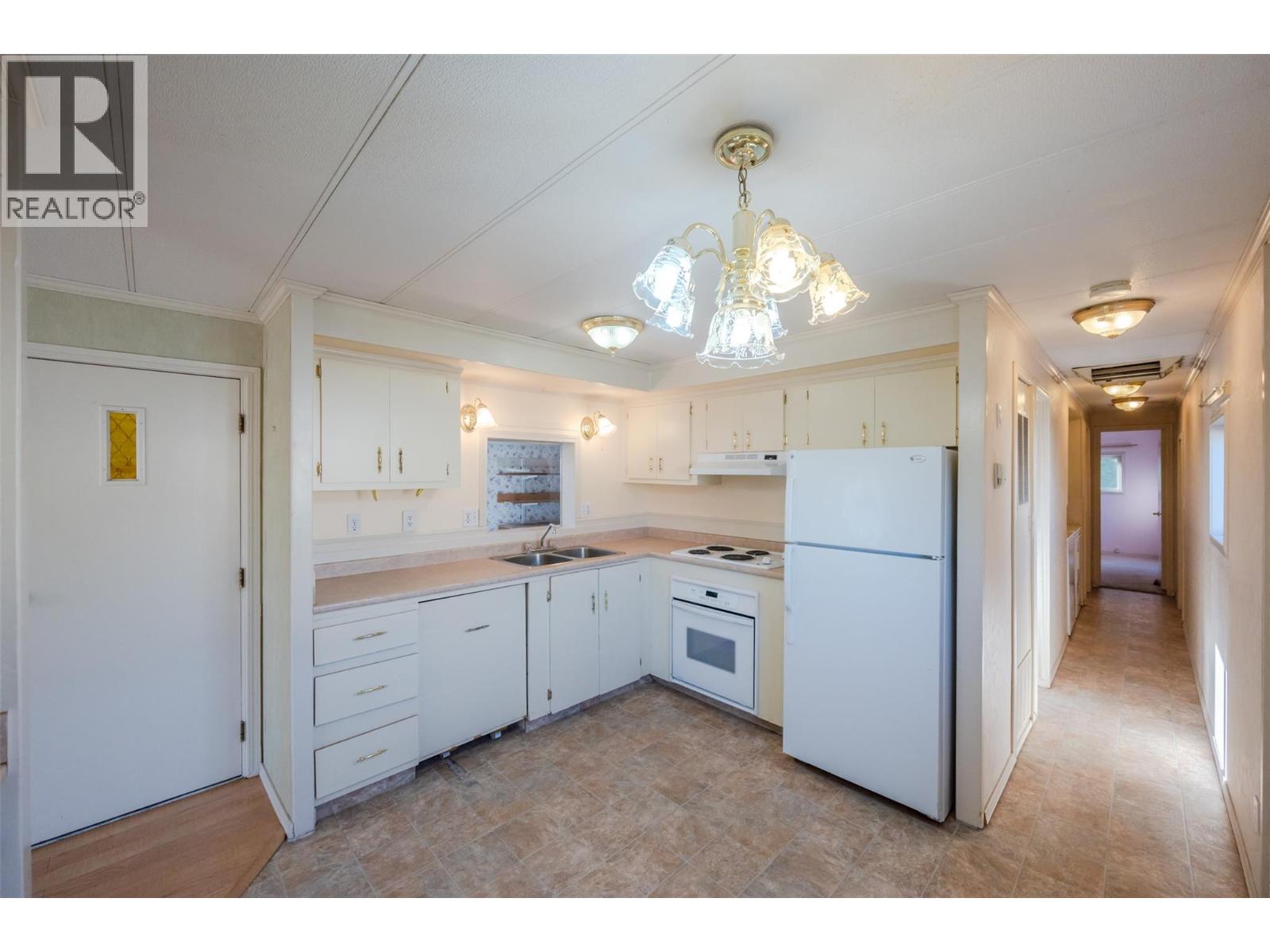 98 Okanagan Avenue E Unit# 97, Penticton, British Columbia  V2A 3J5 - Photo 10 - 10364294