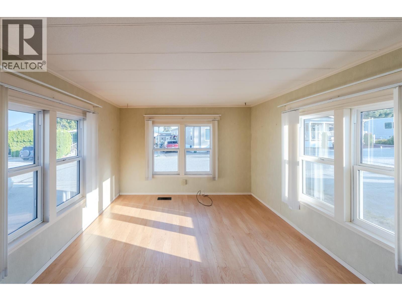 98 Okanagan Avenue E Unit# 97, Penticton, British Columbia  V2A 3J5 - Photo 4 - 10364294