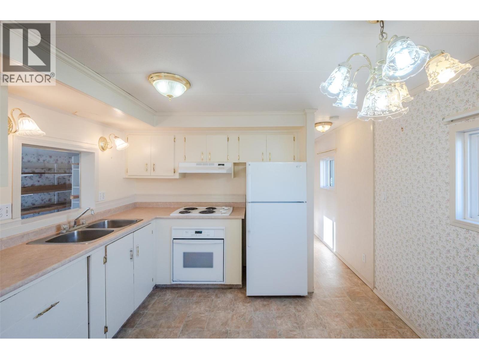 98 Okanagan Avenue E Unit# 97, Penticton, British Columbia  V2A 3J5 - Photo 9 - 10364294