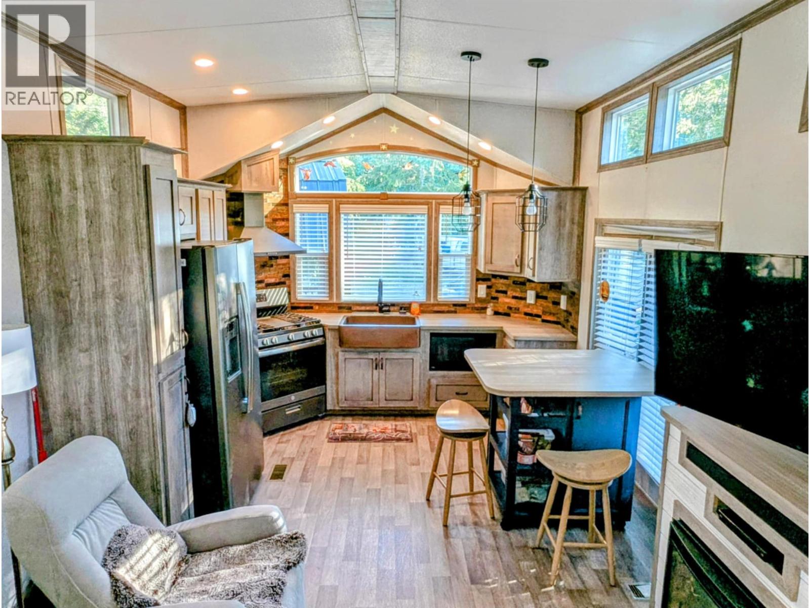 34199 Luoma Road Unit# 153, Malakwa, British Columbia  V0E 2J0 - Photo 2 - 10364321