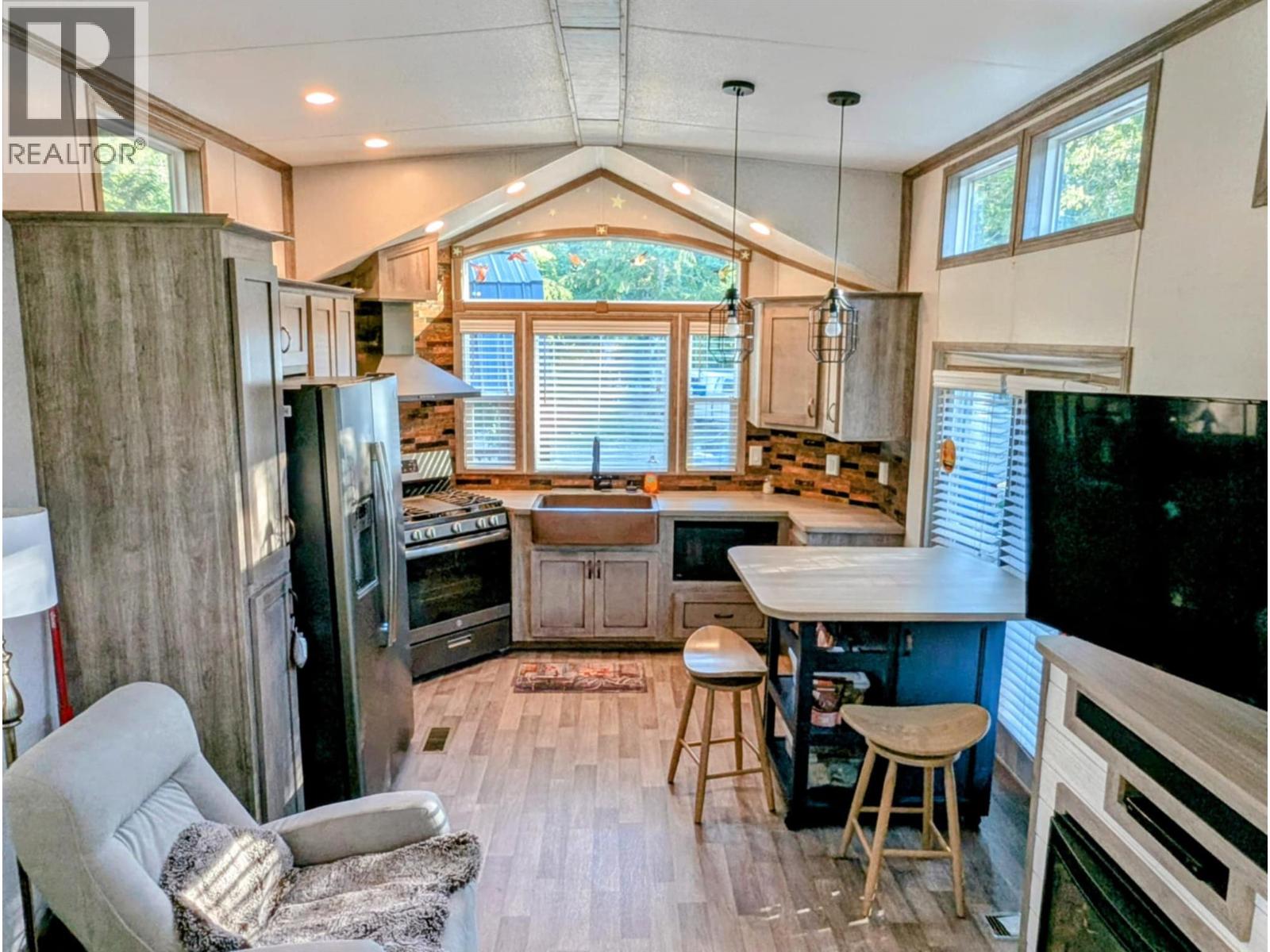34199 Luoma Road Unit# 153, Malakwa, British Columbia  V0E 2J0 - Photo 4 - 10364321