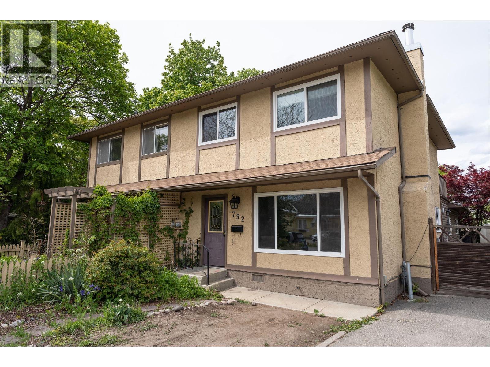 792 Dehart Avenue, Kelowna, British Columbia  V1Y 6A1 - Photo 2 - 10364328