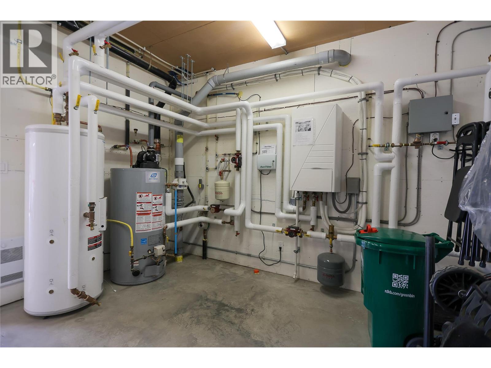 1006 Silvertip Road, Rossland, British Columbia  V0G 1Y0 - Photo 15 - 10363923