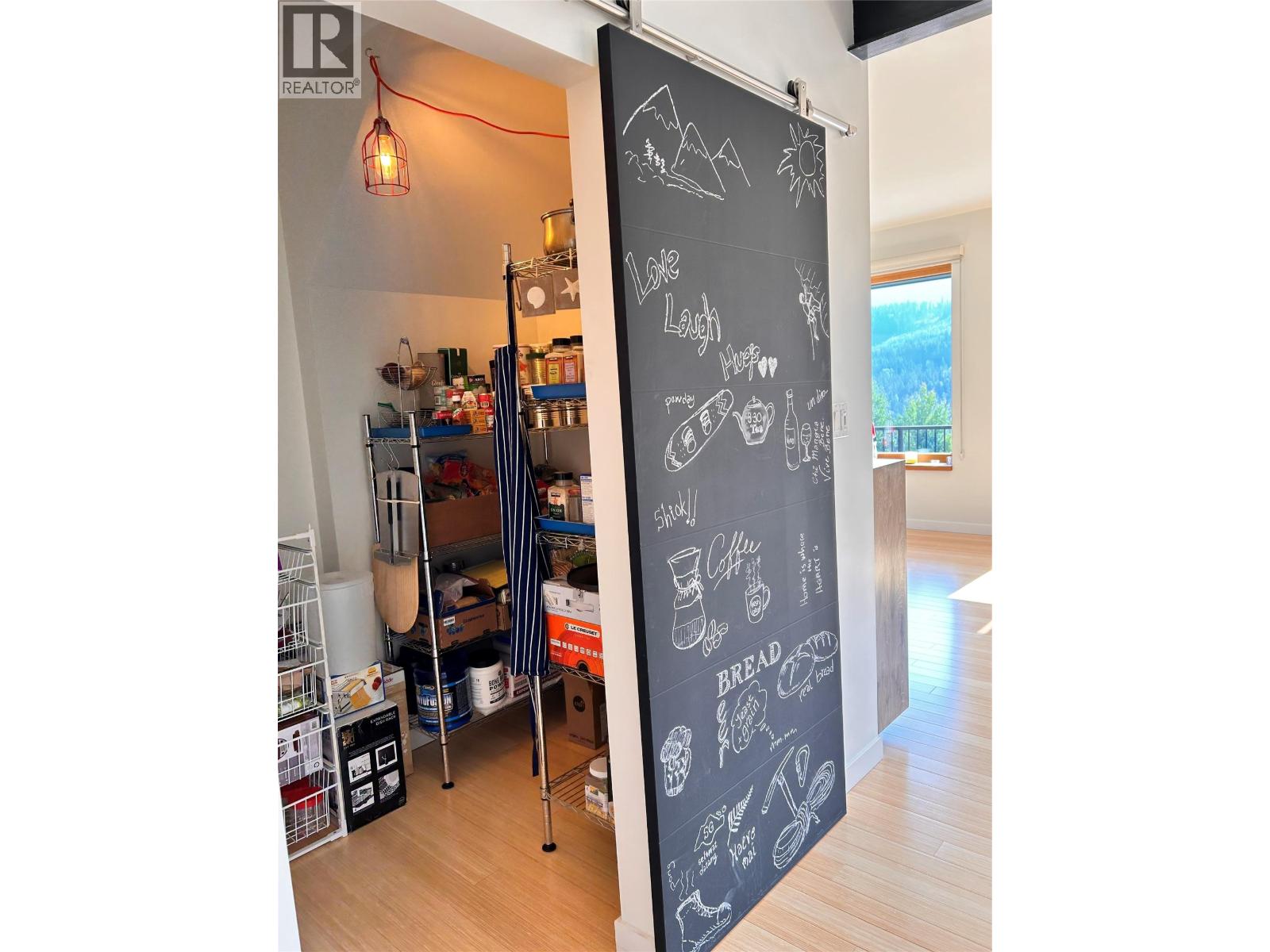 1006 Silvertip Road, Rossland, British Columbia  V0G 1Y0 - Photo 40 - 10363923