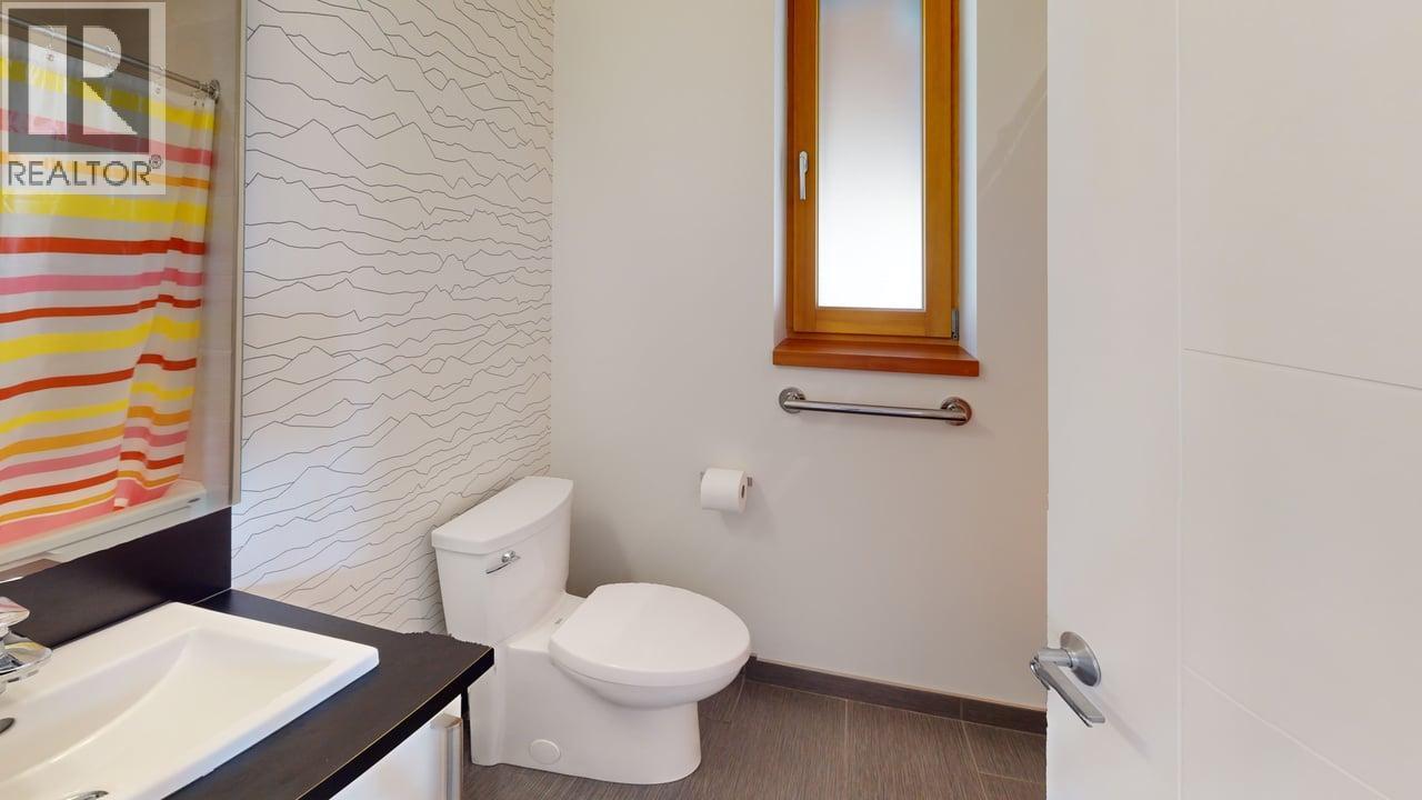 1006 Silvertip Road, Rossland, British Columbia  V0G 1Y0 - Photo 43 - 10363923