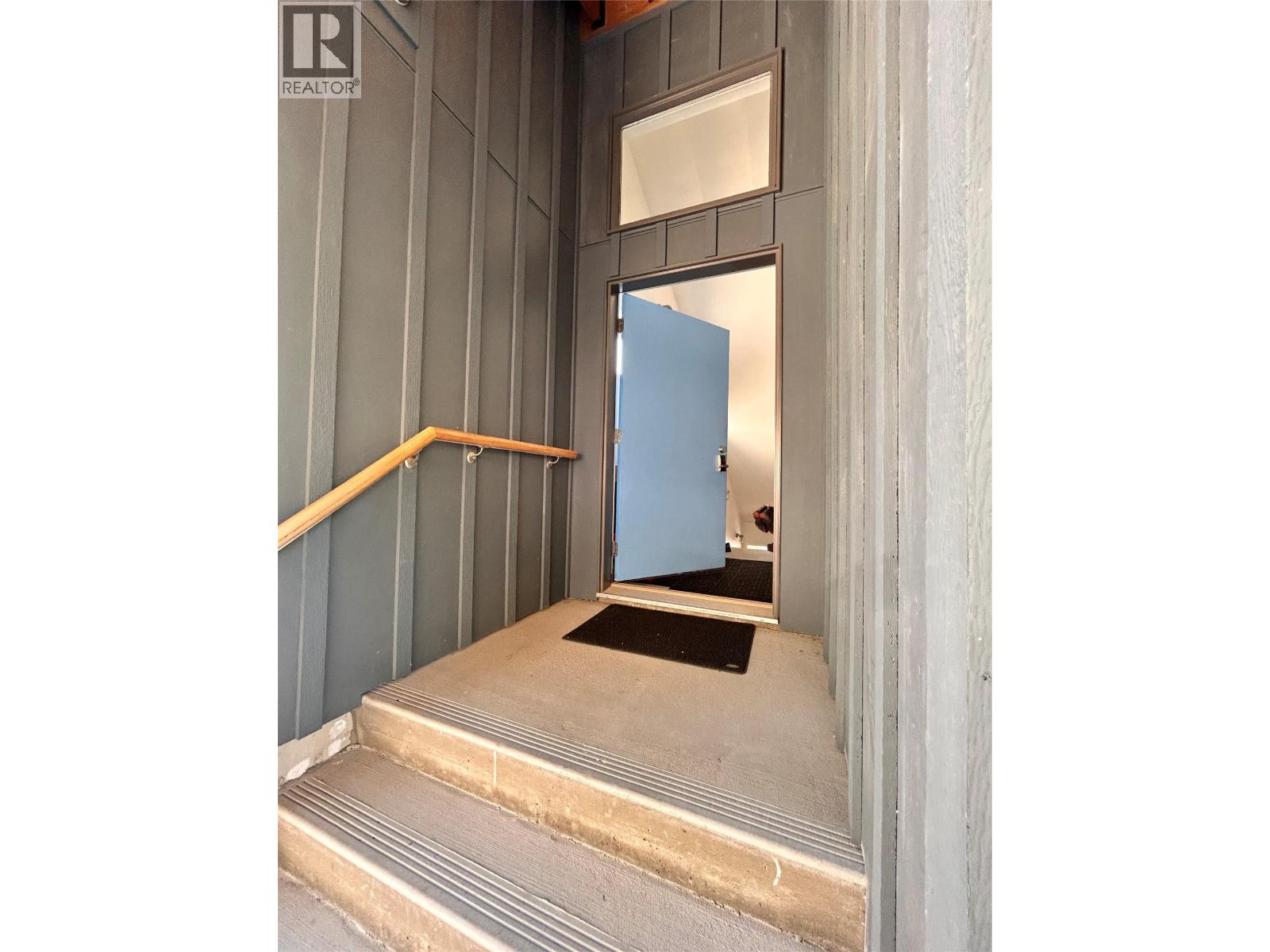 1006 Silvertip Road, Rossland, British Columbia  V0G 1Y0 - Photo 65 - 10363923