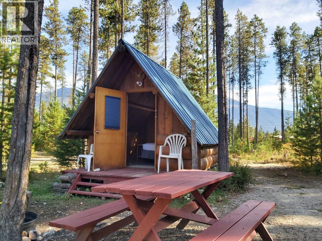 991 West Frontage Road, Blue River, British Columbia  V0E 1J0 - Photo 16 - 10364275