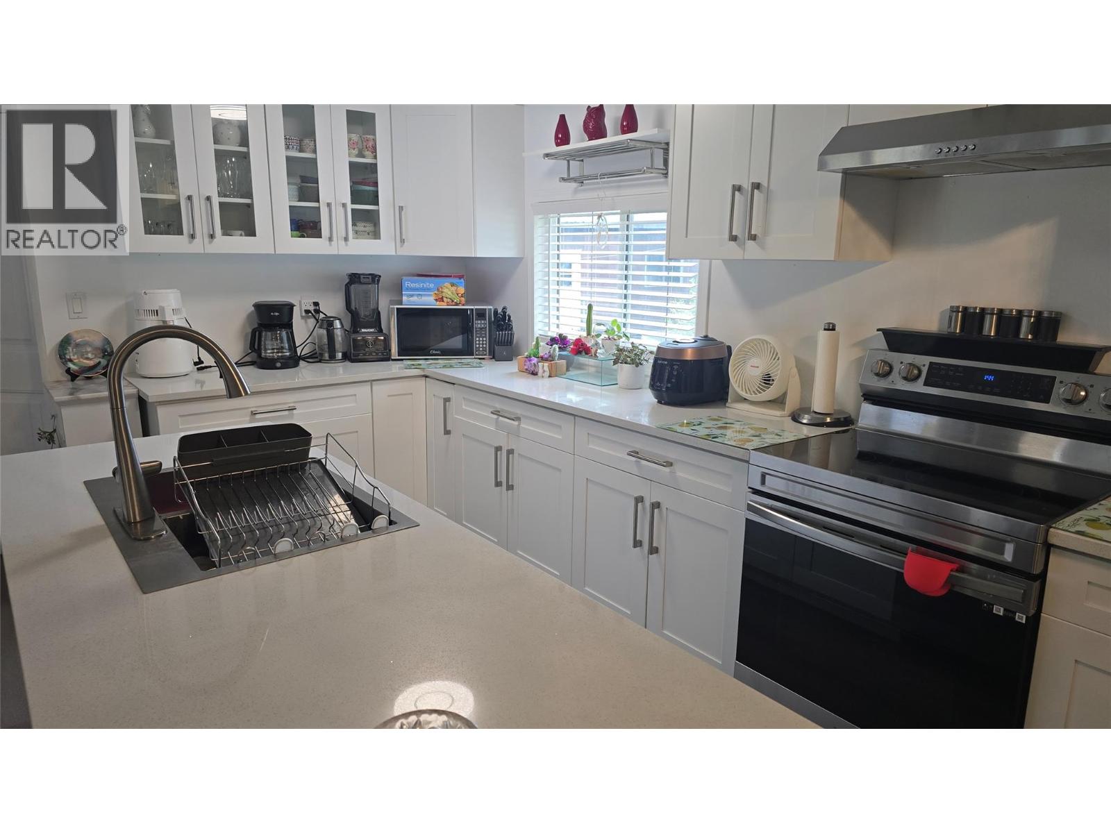 991 West Frontage Road, Blue River, British Columbia  V0E 1J0 - Photo 25 - 10364275