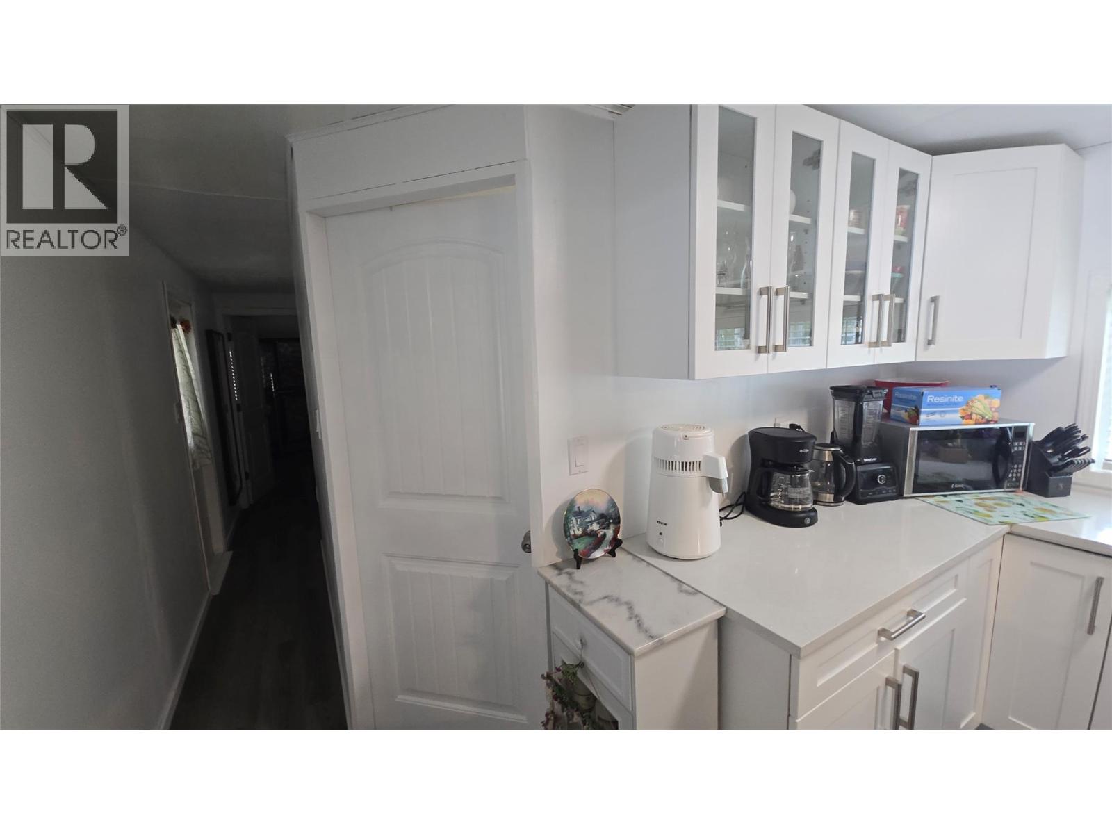 991 West Frontage Road, Blue River, British Columbia  V0E 1J0 - Photo 26 - 10364275