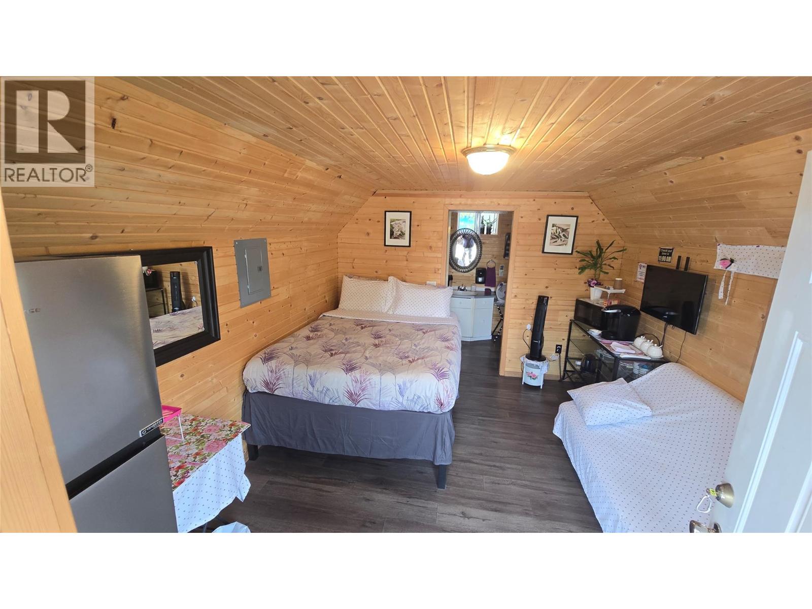 991 West Frontage Road, Blue River, British Columbia  V0E 1J0 - Photo 30 - 10364275