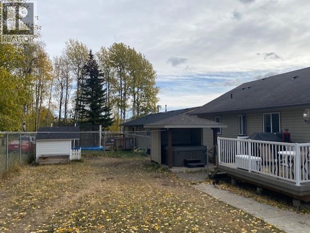 5404 Hillside Avenue, Chetwynd, British Columbia  V0C 1J0 - Photo 2 - 10364388