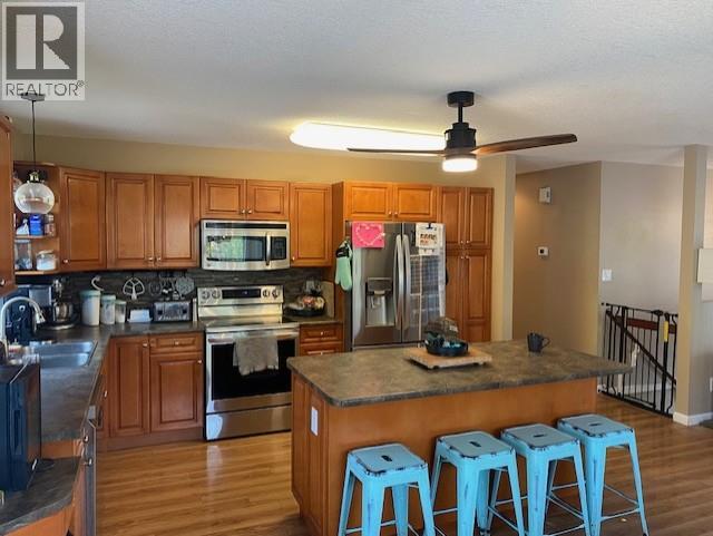 5404 Hillside Avenue, Chetwynd, British Columbia  V0C 1J0 - Photo 9 - 10364388