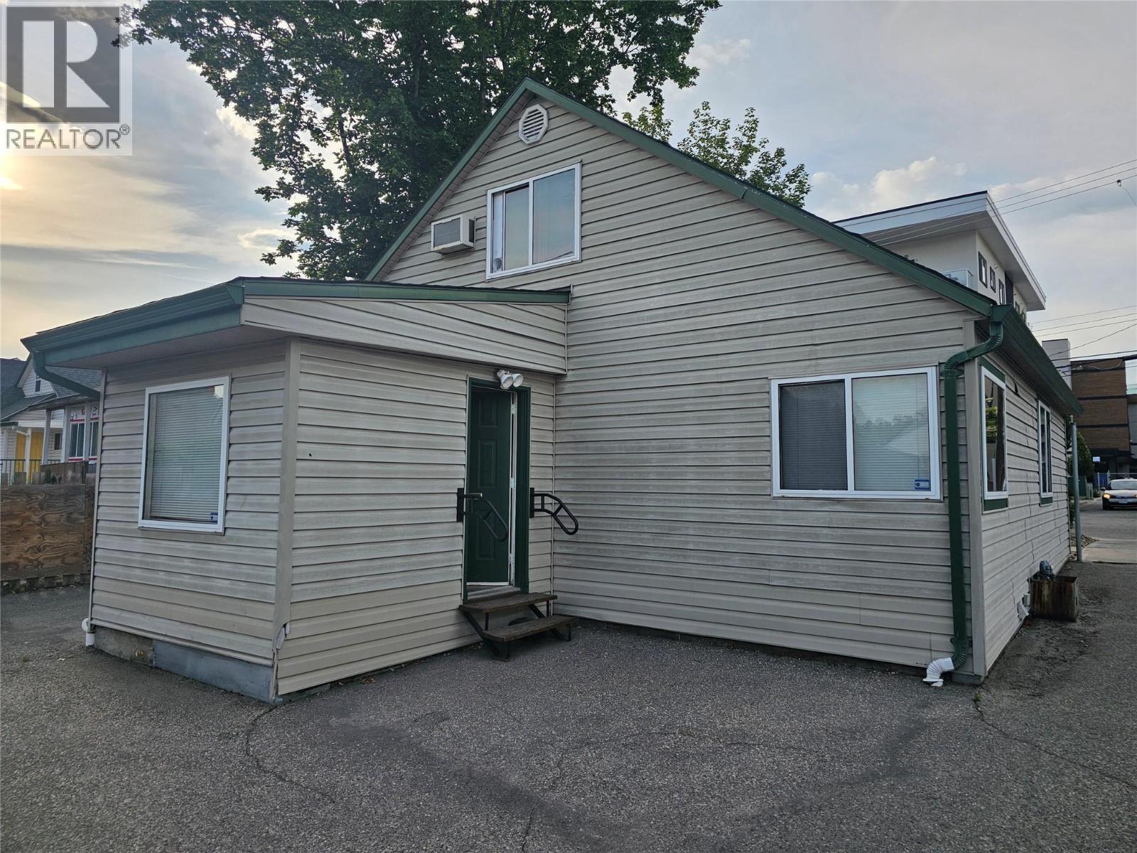 3406 28 Avenue, Vernon, British Columbia  V1T 1W9 - Photo 11 - 10363852