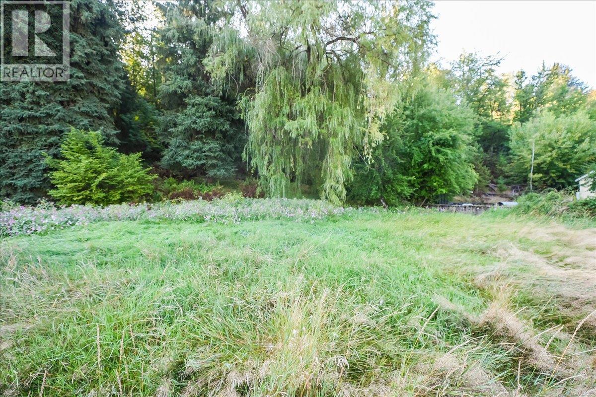 156 Haig Street Street, Warfield, British Columbia  V1R 2L9 - Photo 11 - 10363909