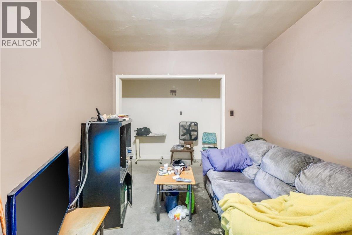 156 Haig Street Street, Warfield, British Columbia  V1R 2L9 - Photo 23 - 10363909