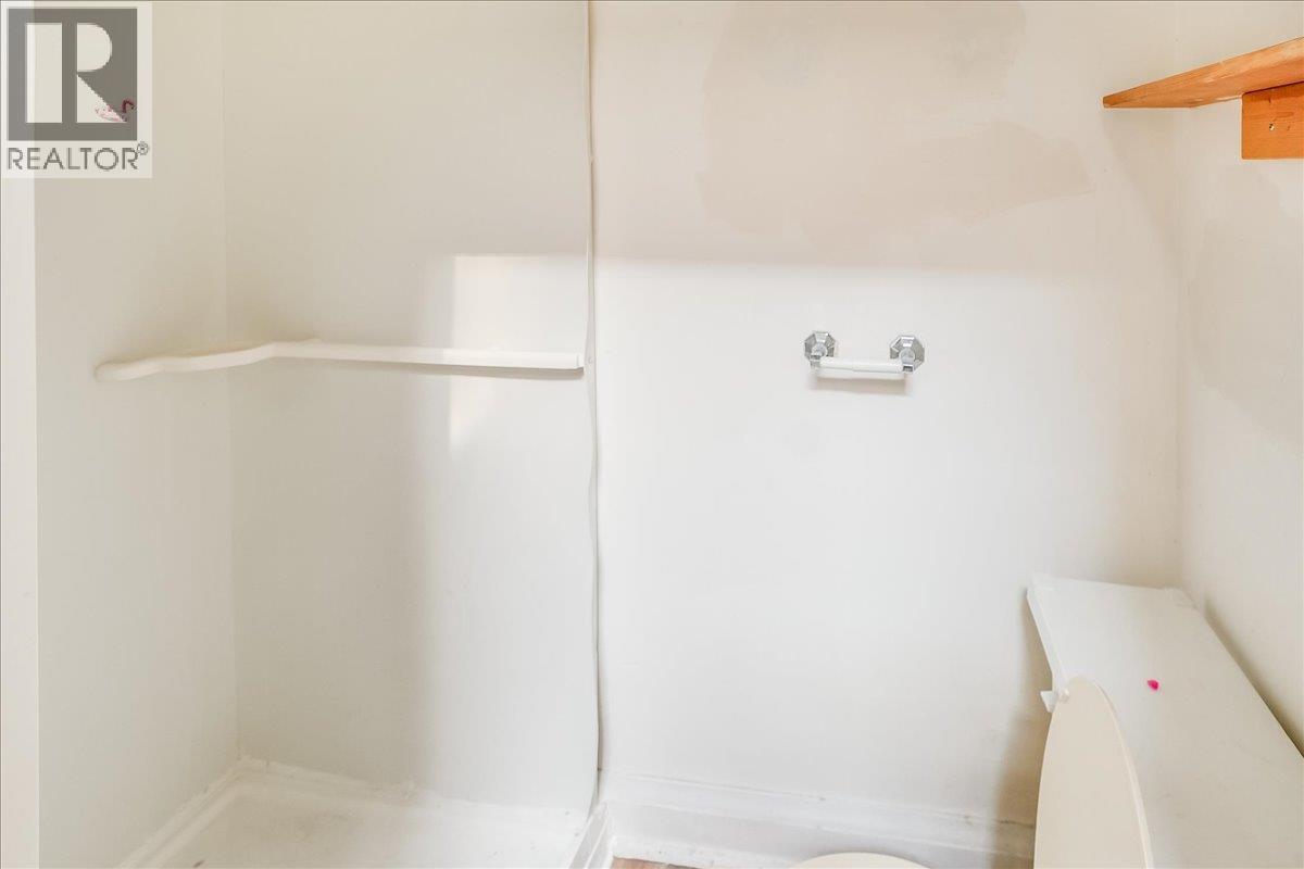 156 Haig Street Street, Warfield, British Columbia  V1R 2L9 - Photo 32 - 10363909