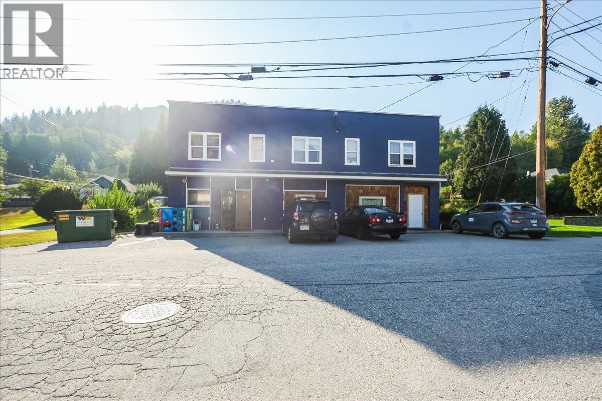 156 Haig Street Street, Warfield, British Columbia  V1R 2L9 - Photo 38 - 10363909