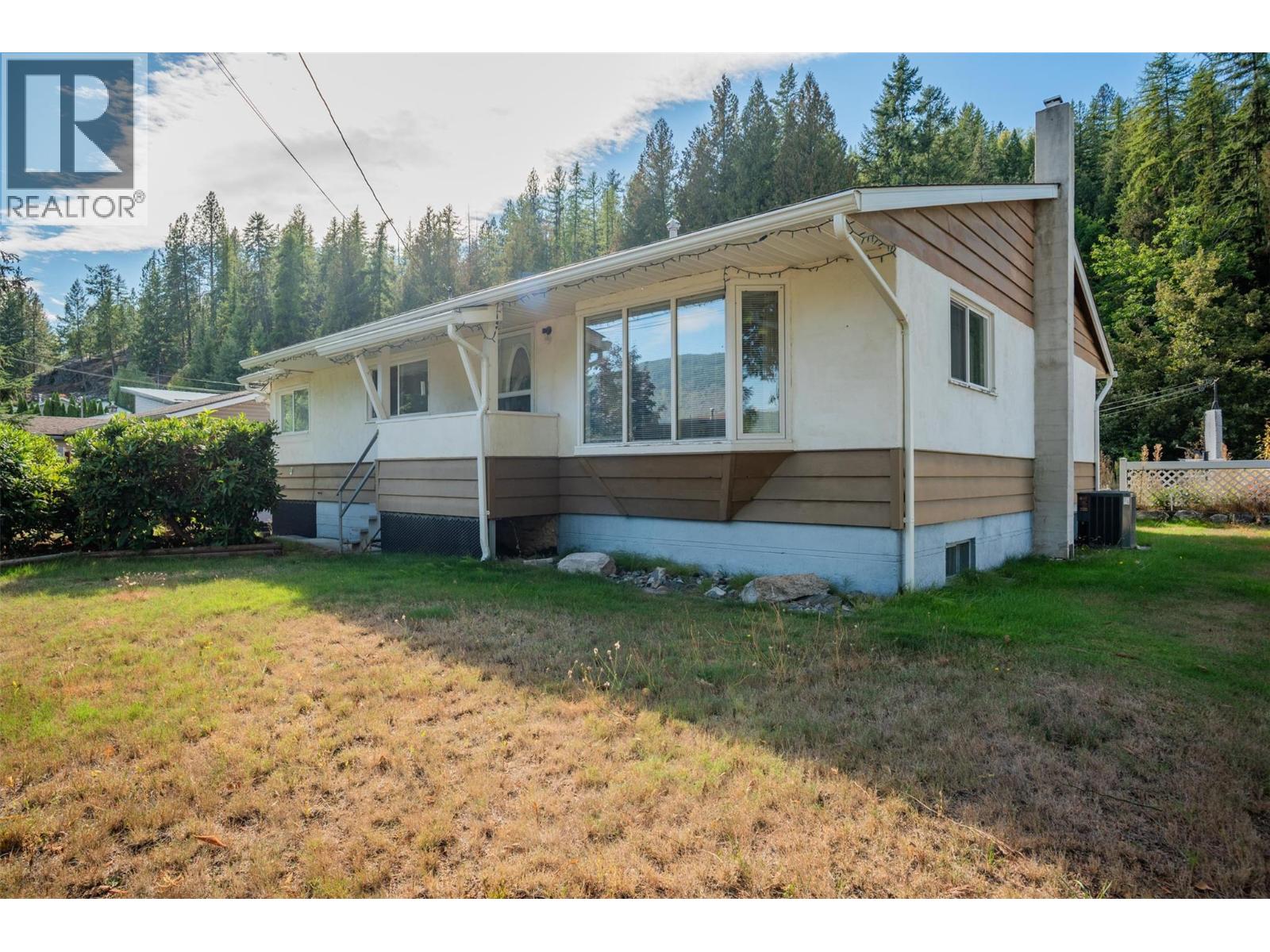 2828 9th Avenue, Castlegar, British Columbia  V1N 2Z1 - Photo 38 - 10364371