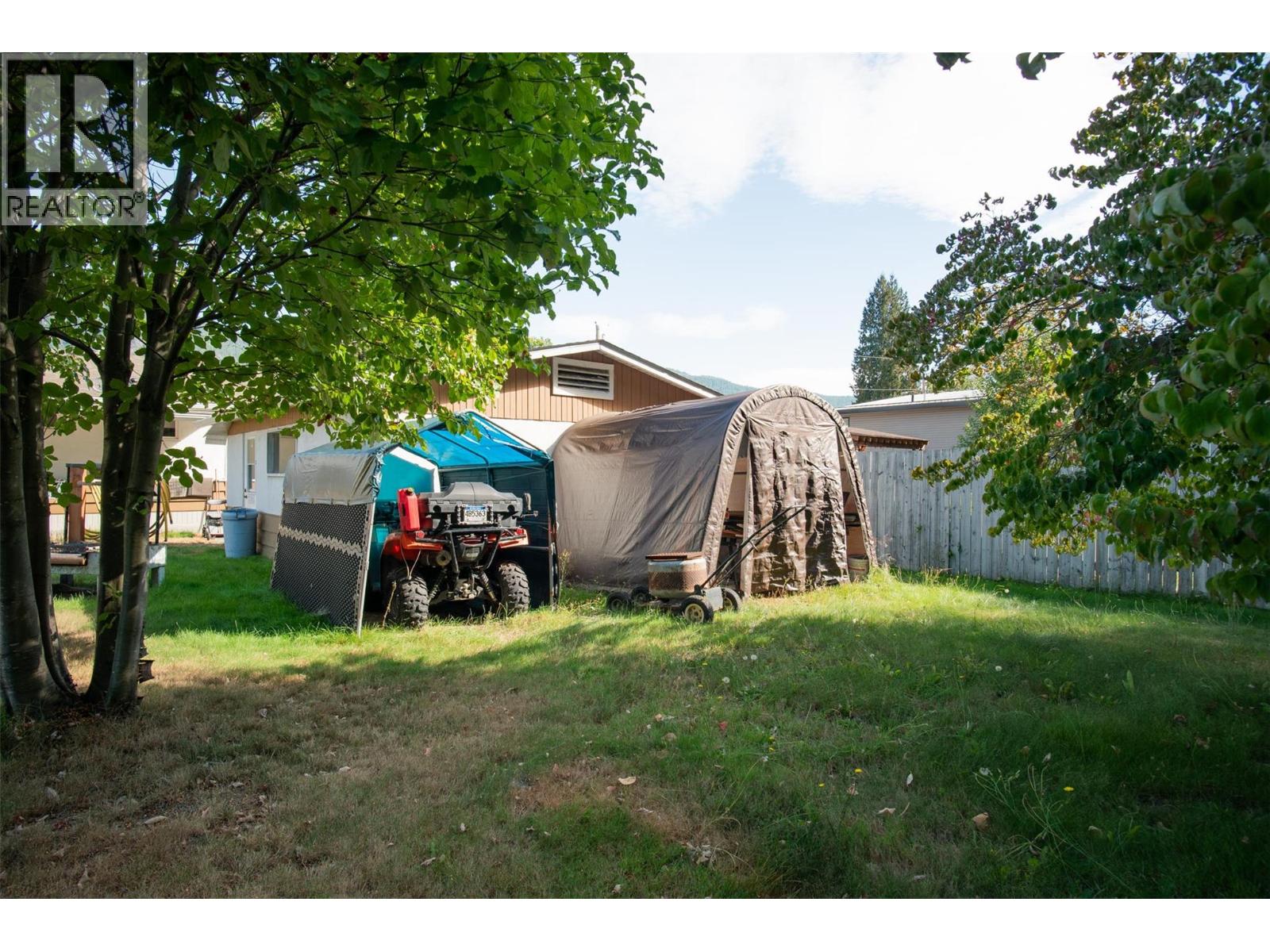 2828 9th Avenue, Castlegar, British Columbia  V1N 2Z1 - Photo 46 - 10364371