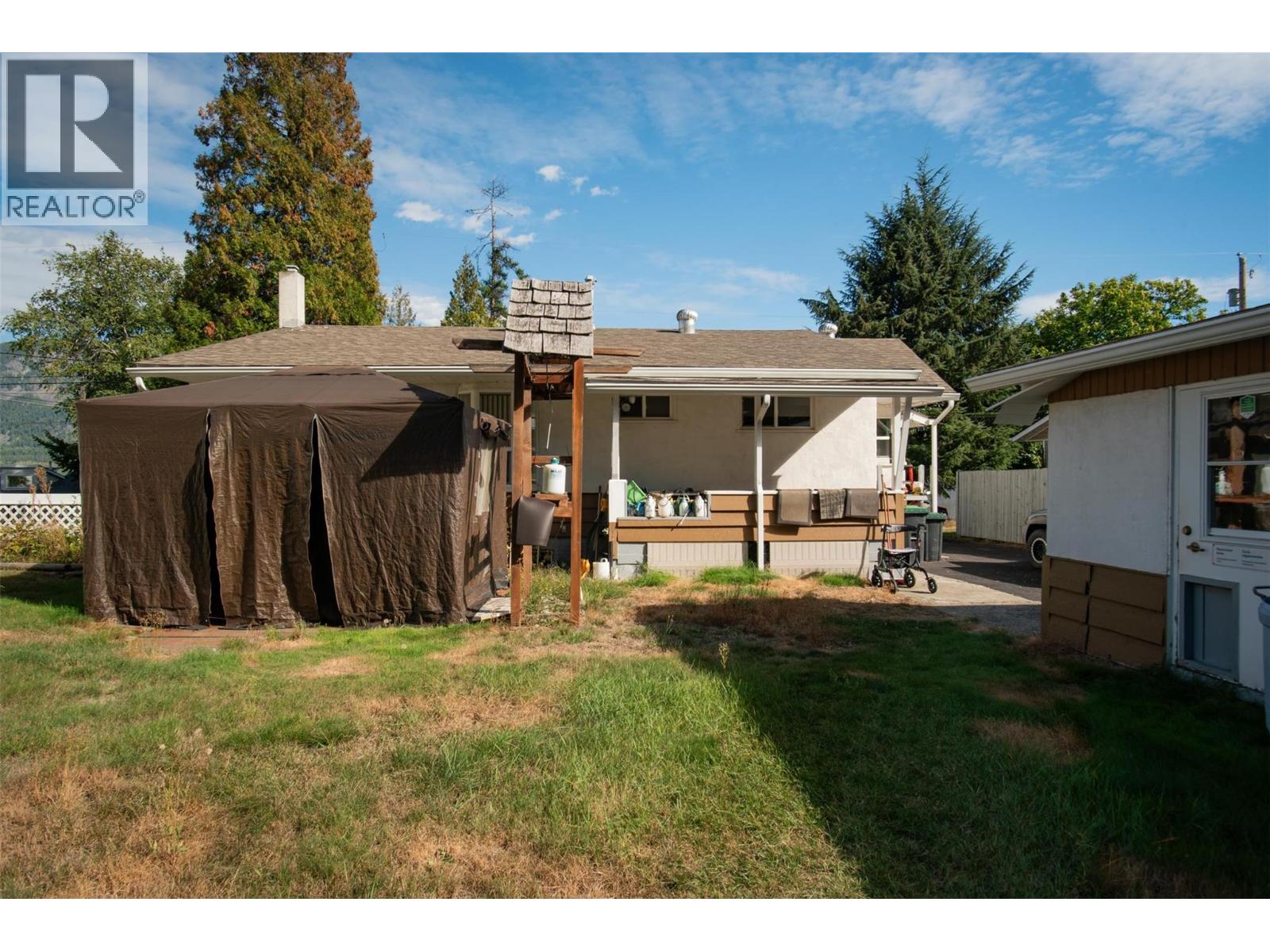 2828 9th Avenue, Castlegar, British Columbia  V1N 2Z1 - Photo 47 - 10364371