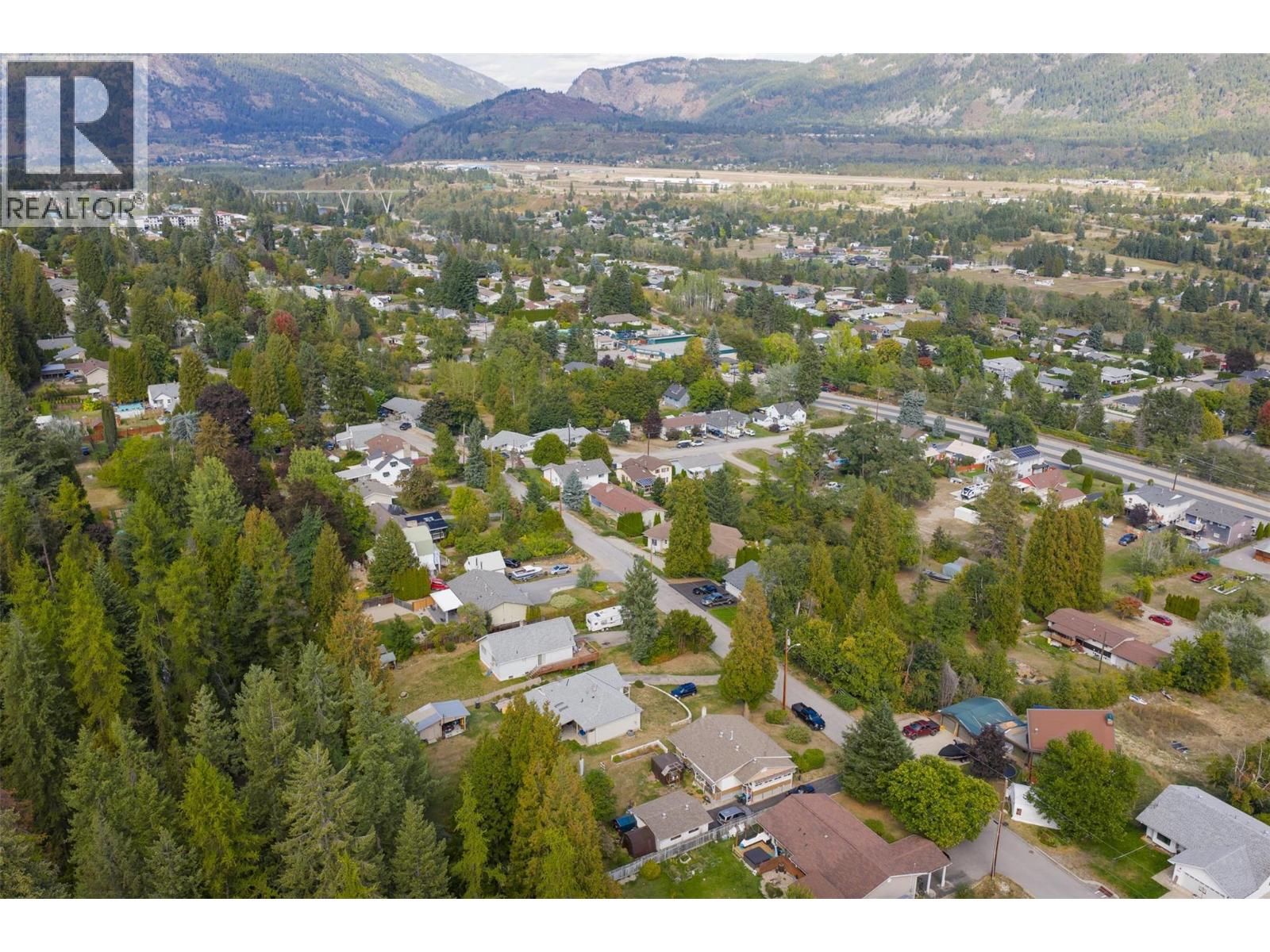 2828 9th Avenue, Castlegar, British Columbia  V1N 2Z1 - Photo 61 - 10364371