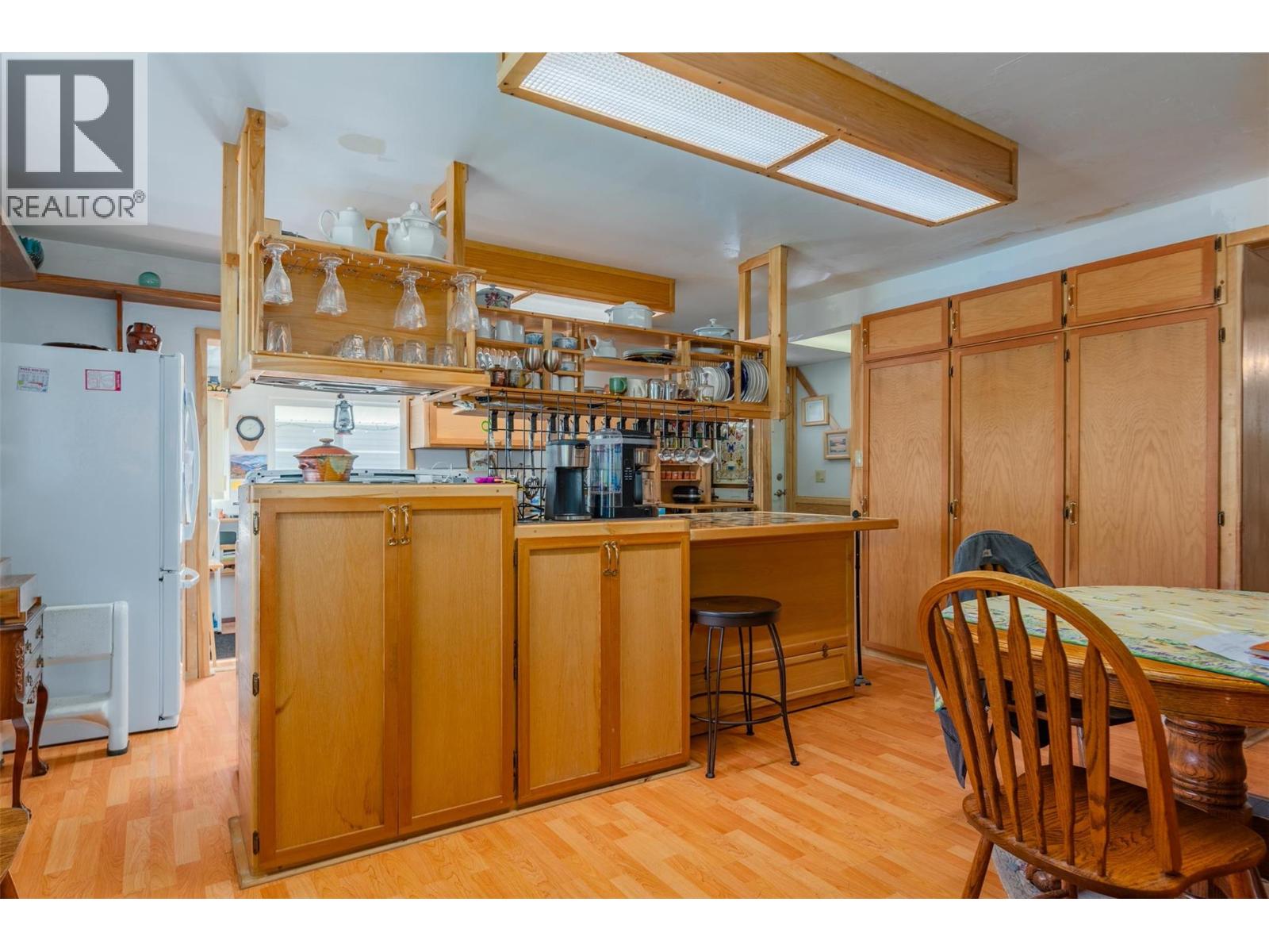 2828 9th Avenue, Castlegar, British Columbia  V1N 2Z1 - Photo 8 - 10364371