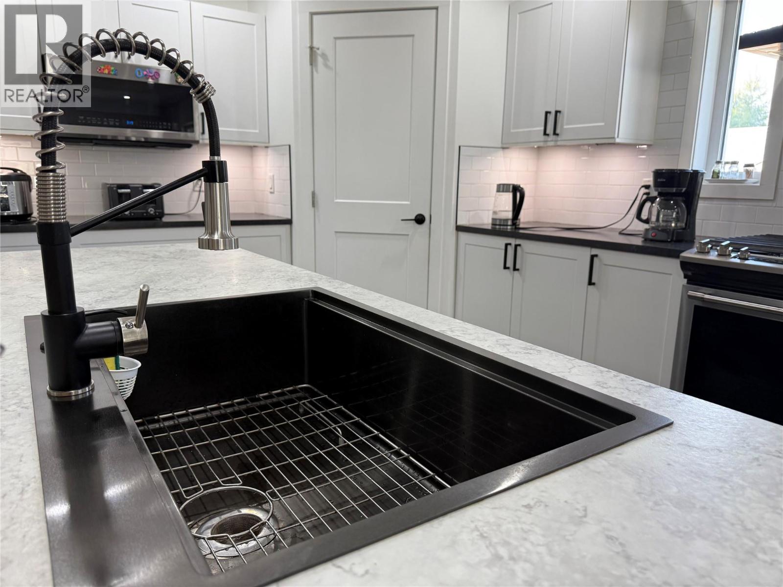 6135 12th Street, Grand Forks, British Columbia  V0H 1H0 - Photo 20 - 10364487