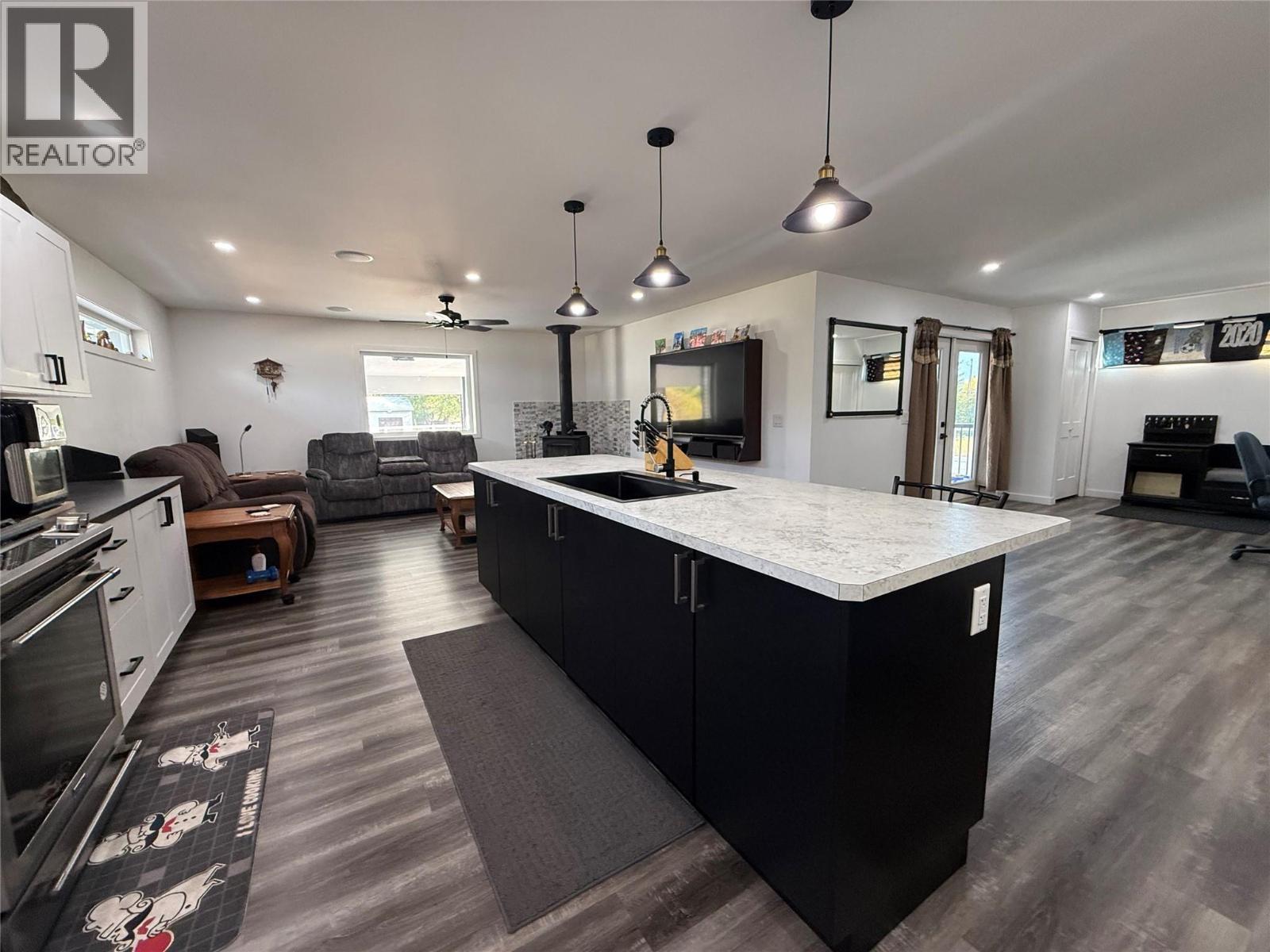 6135 12th Street, Grand Forks, British Columbia  V0H 1H0 - Photo 26 - 10364487